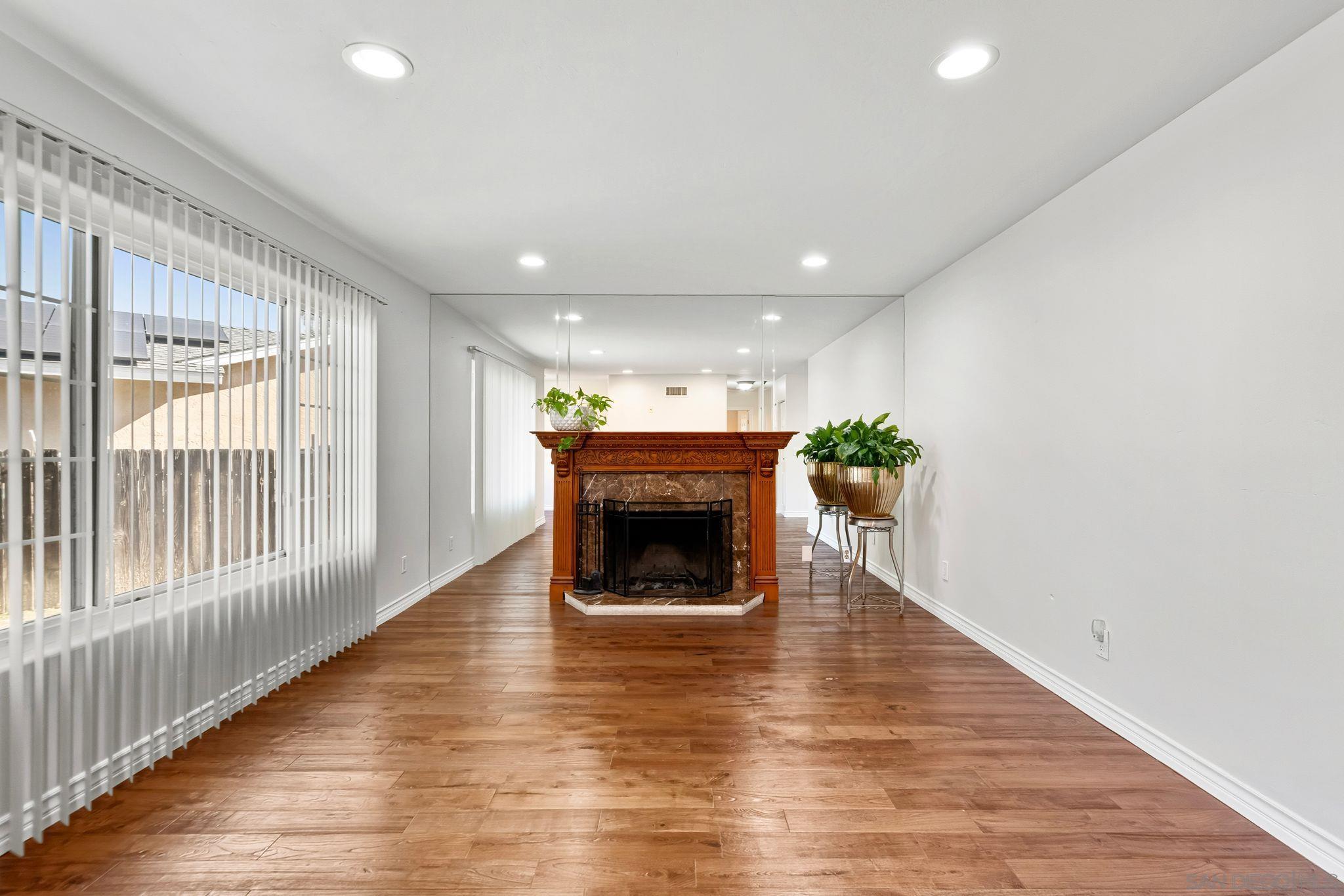 Detail Gallery Image 8 of 32 For 7191  Dinovo, San Diego,  CA 92114 - 3 Beds | 2 Baths