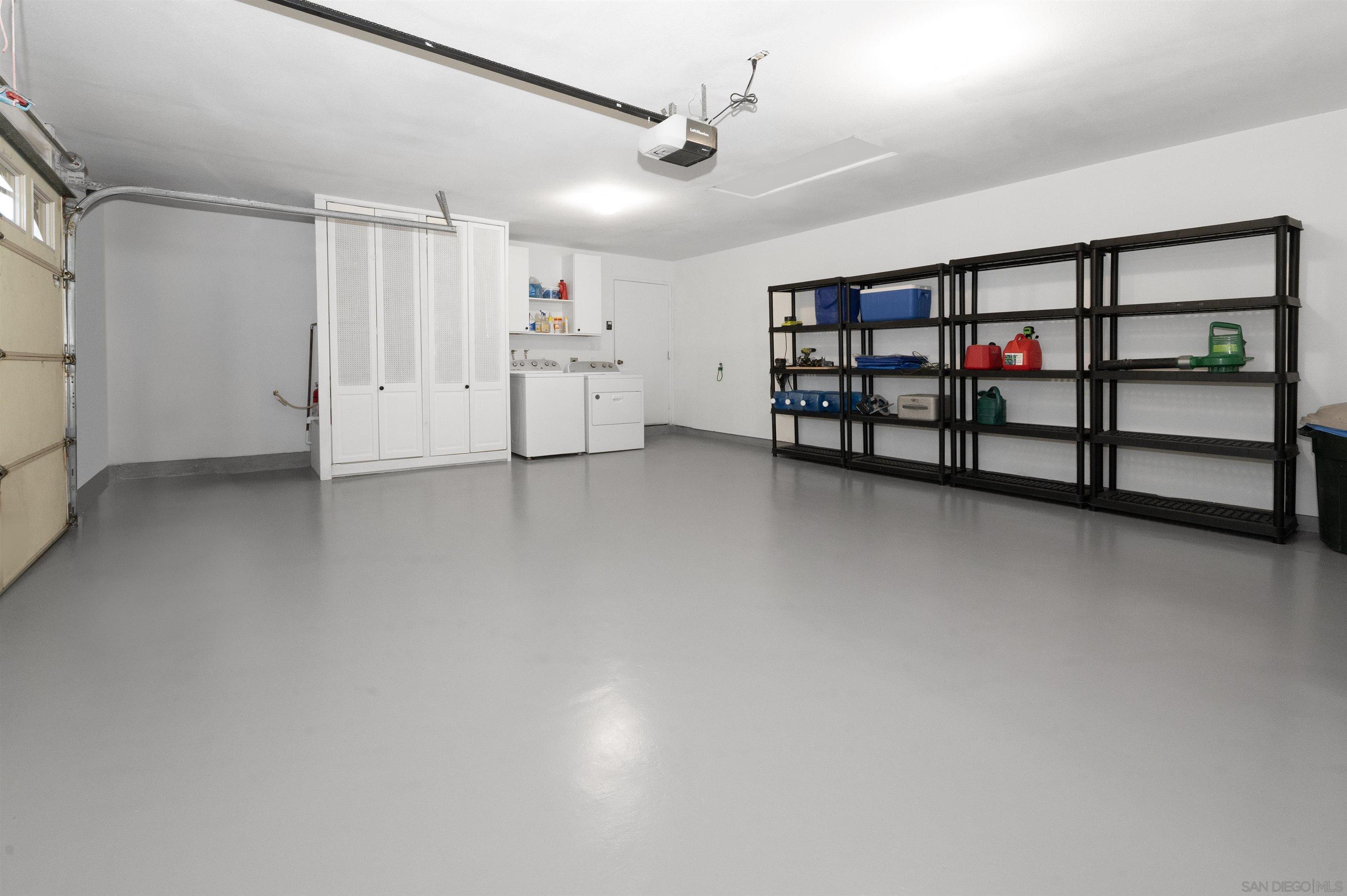 Detail Gallery Image 17 of 19 For 6351  Plaza Cuernavaca, San Diego,  CA 92114 - 3 Beds | 2 Baths