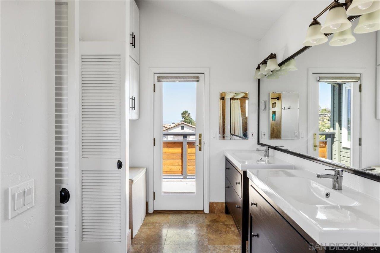 Detail Gallery Image 15 of 28 For 1833  Tustin St, San Diego,  CA 92106 - 4 Beds | 2/1 Baths