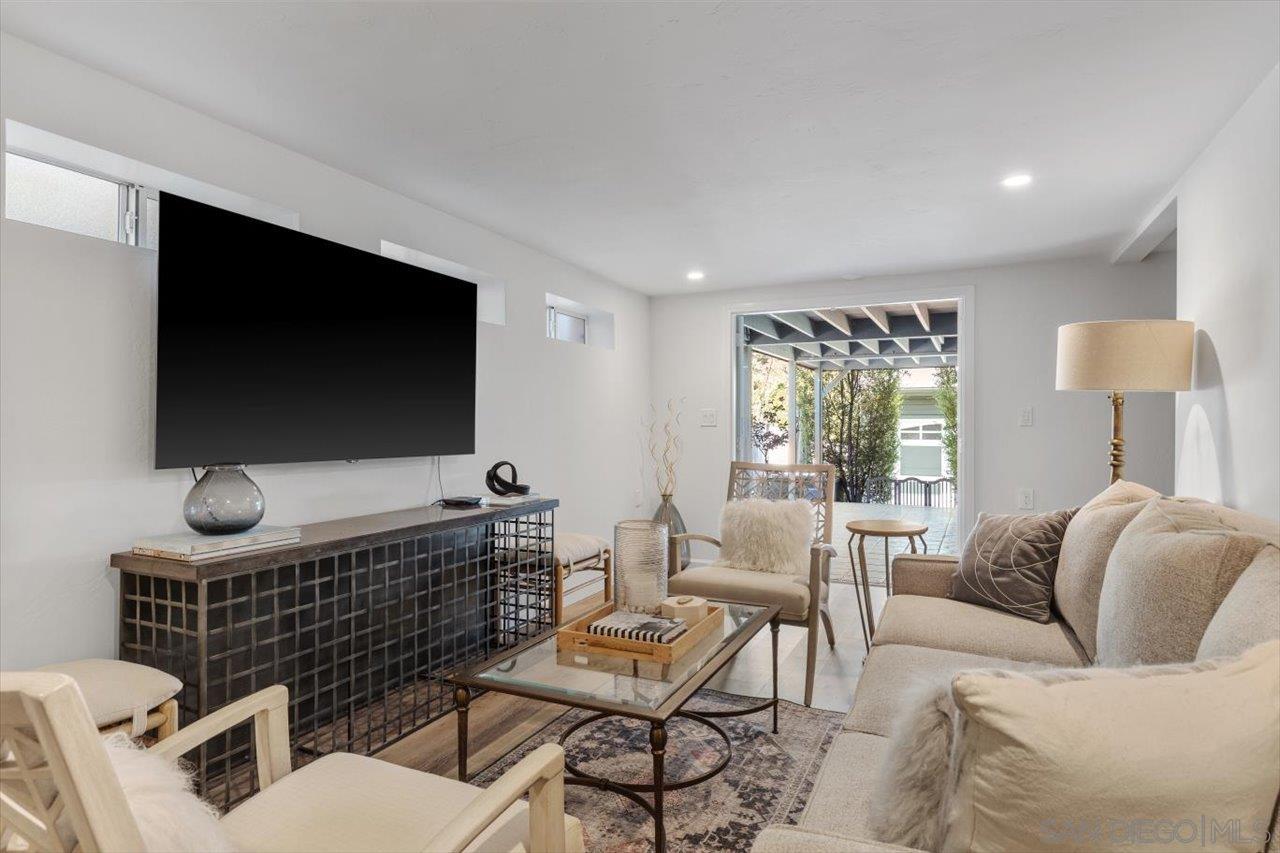 Detail Gallery Image 19 of 28 For 1833  Tustin St, San Diego,  CA 92106 - 4 Beds | 2/1 Baths