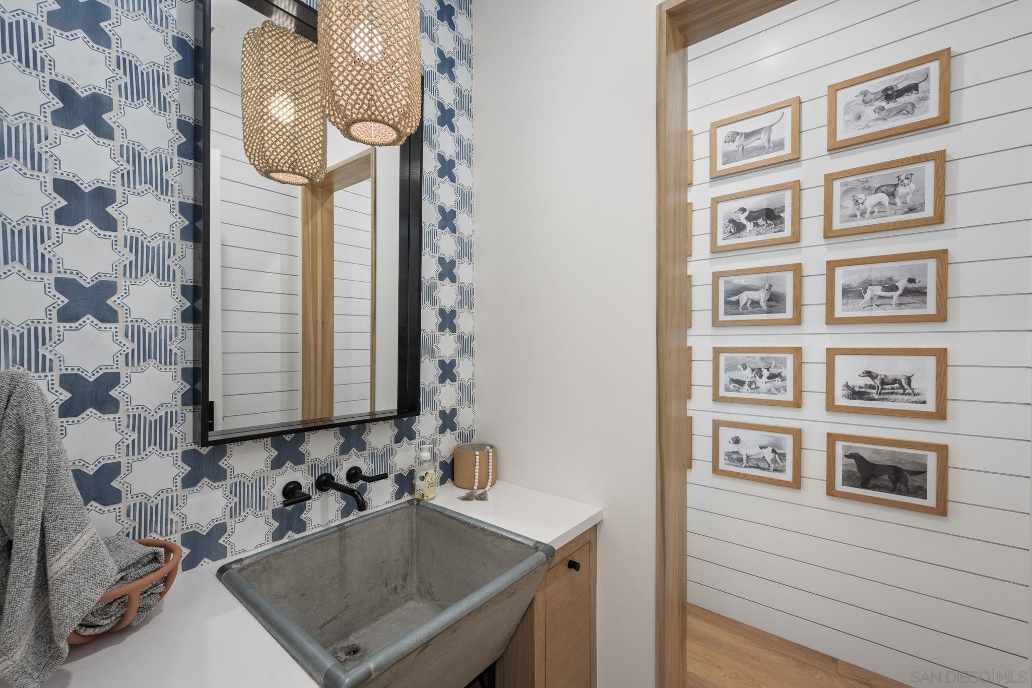 Detail Gallery Image 14 of 35 For 15550  El Camino Real, Rancho Santa Fe,  CA 92091 - 7 Beds | 8/1 Baths