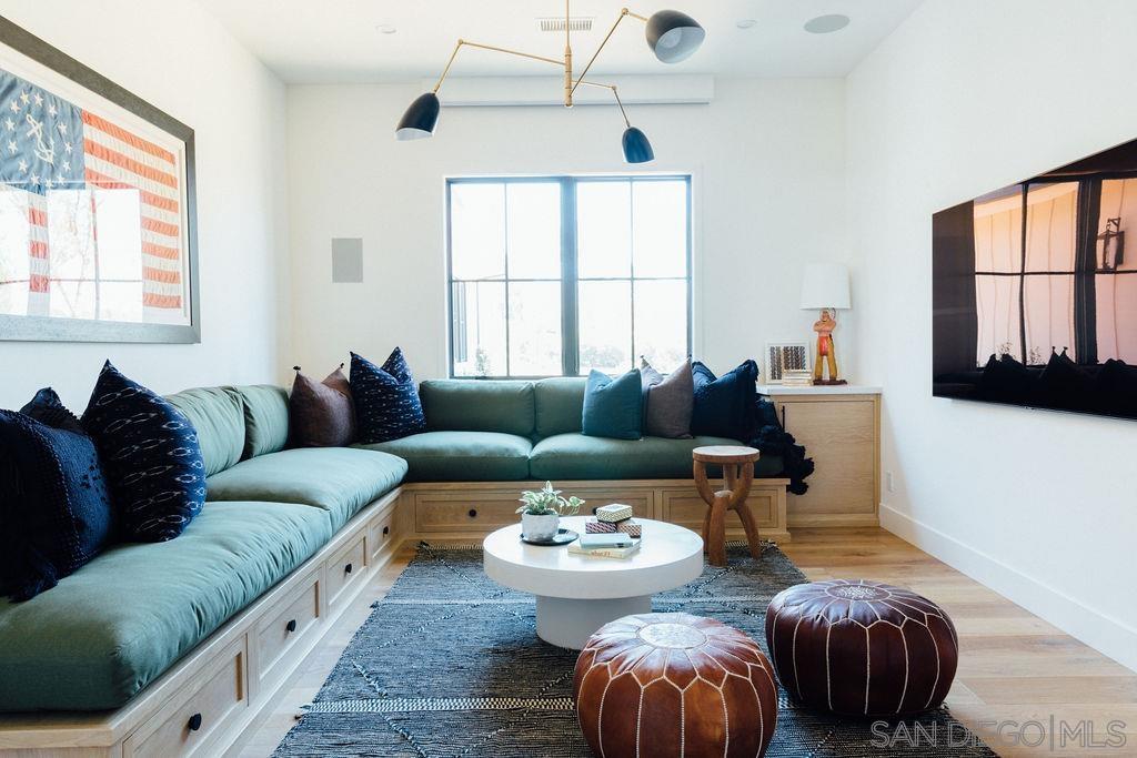 Detail Gallery Image 16 of 35 For 15550  El Camino Real, Rancho Santa Fe,  CA 92091 - 7 Beds | 8/1 Baths