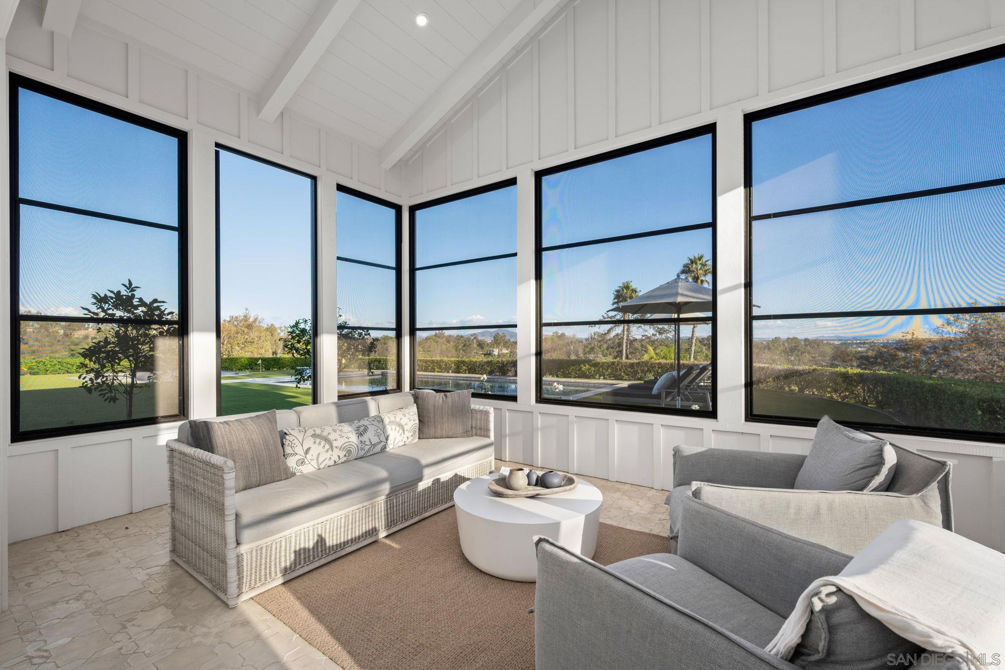 Detail Gallery Image 22 of 35 For 15550  El Camino Real, Rancho Santa Fe,  CA 92091 - 7 Beds | 8/1 Baths