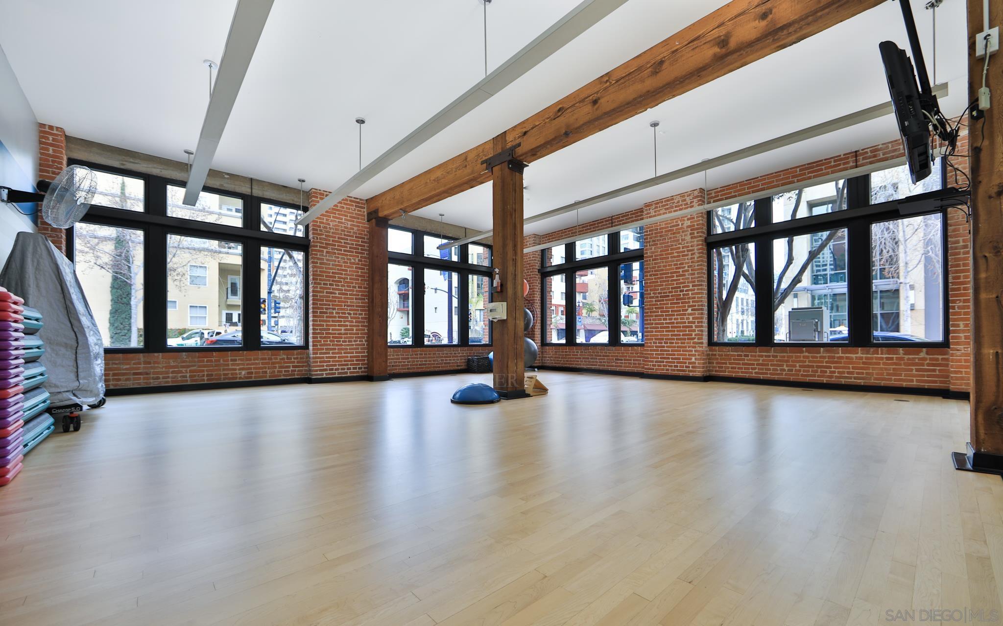 Detail Gallery Image 73 of 75 For 500 W Harbor Dr.  #624,  San Diego,  CA 92101 - 2 Beds | 2 Baths