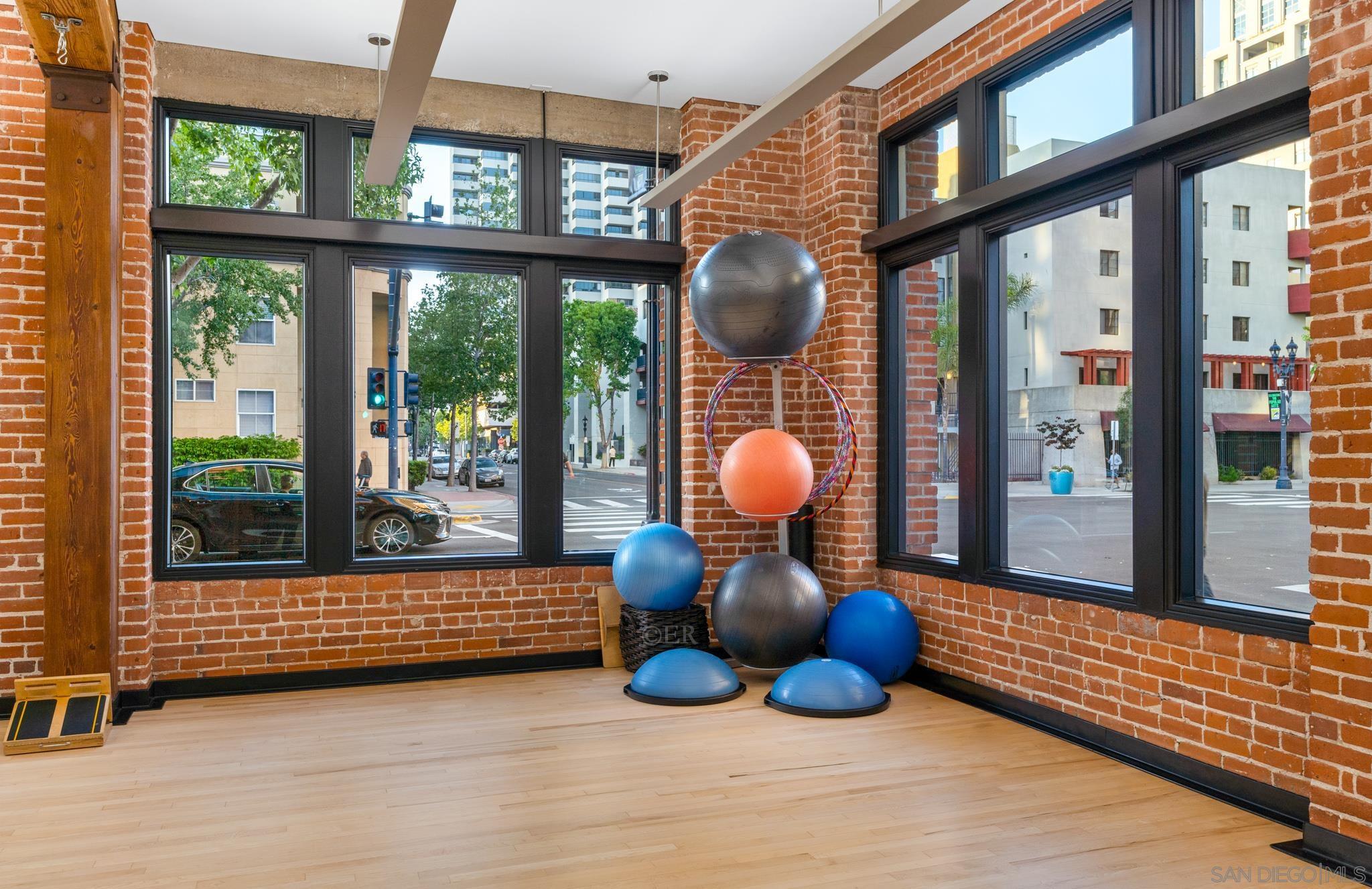 Detail Gallery Image 74 of 75 For 500 W Harbor Dr.  #624,  San Diego,  CA 92101 - 2 Beds | 2 Baths