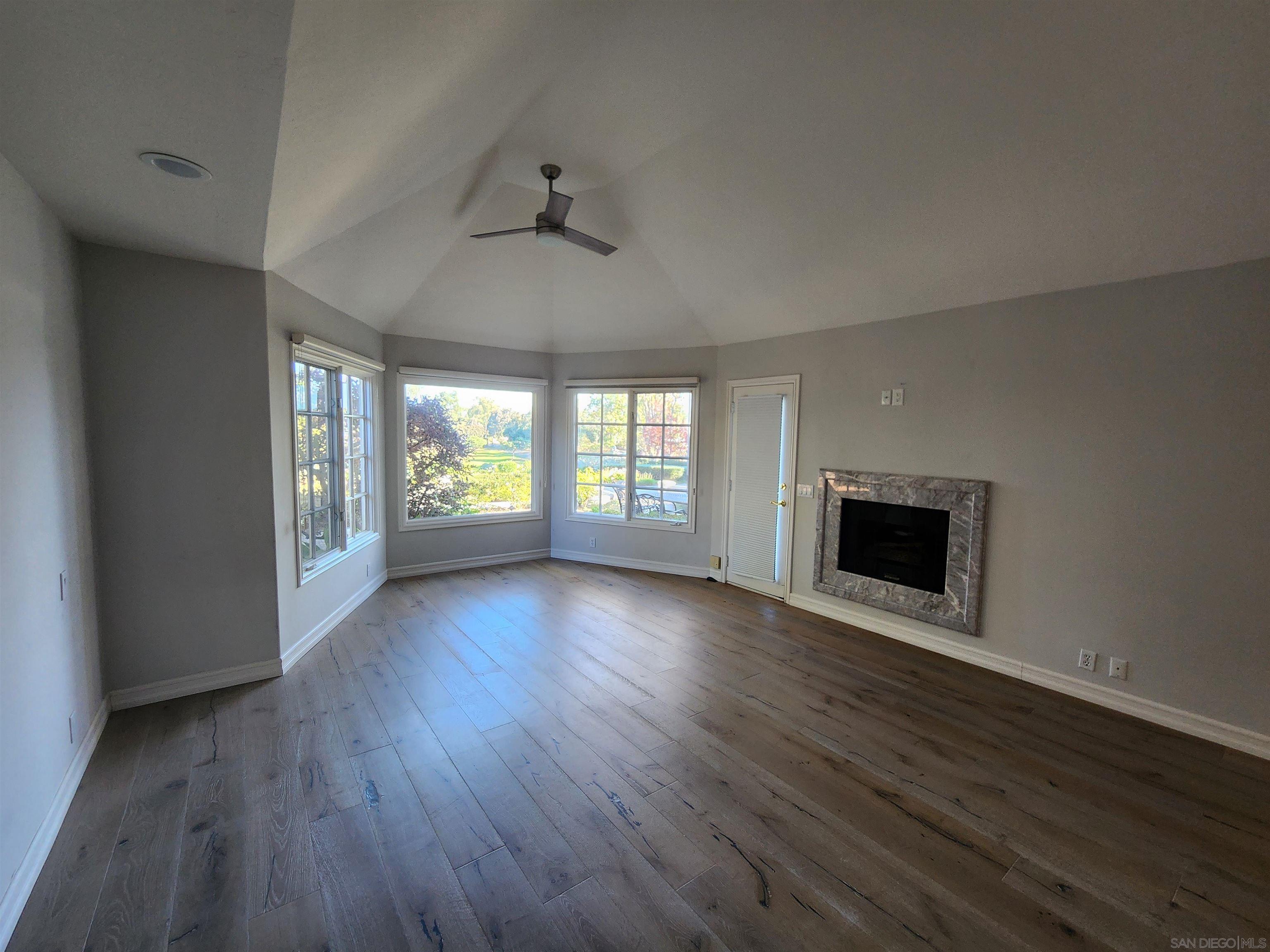 Detail Gallery Image 14 of 49 For 1402  via Mil Cumbres, Solana Beach,  CA 92075 - 6 Beds | 7/1 Baths