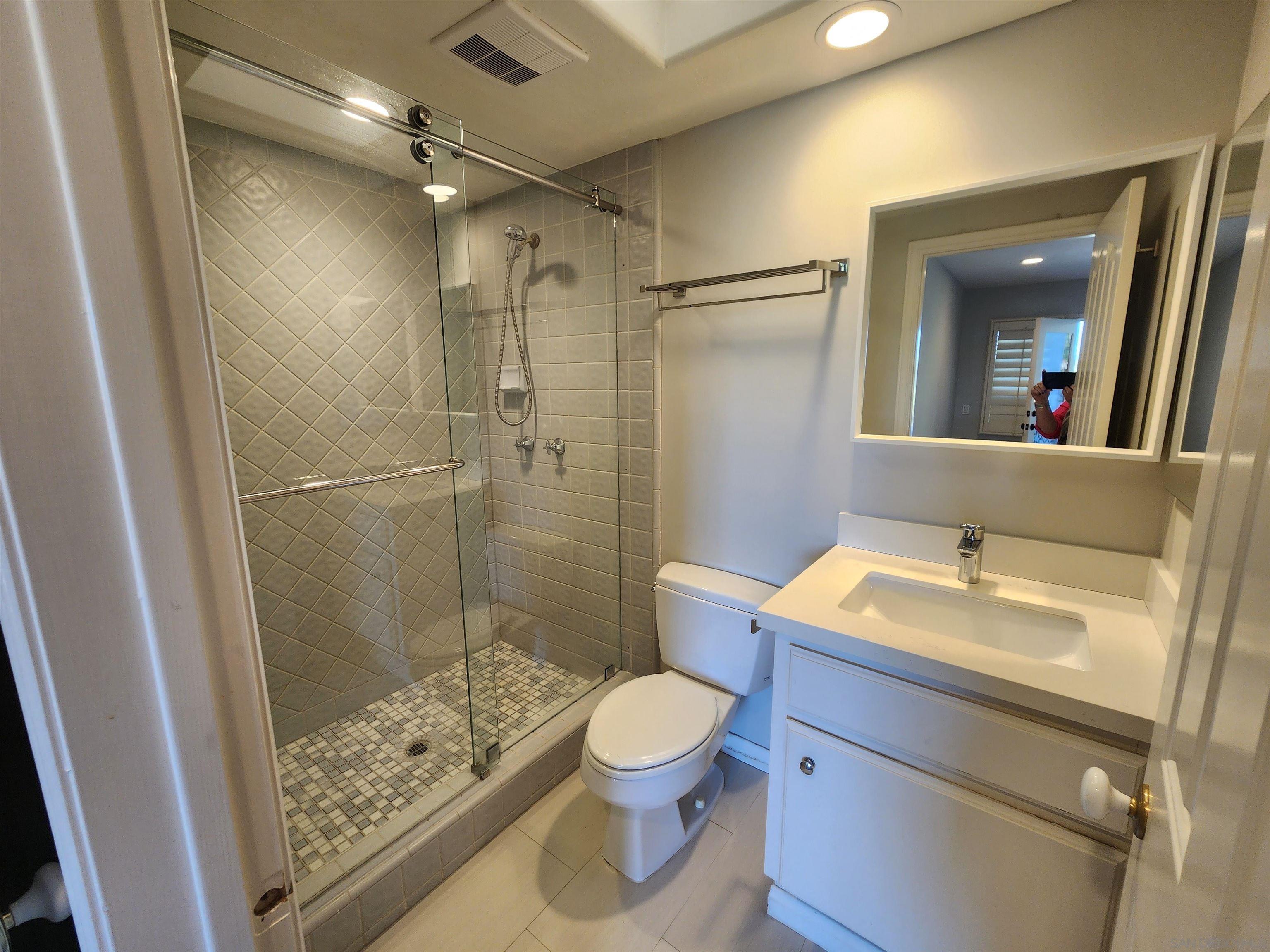 Detail Gallery Image 26 of 49 For 1402  via Mil Cumbres, Solana Beach,  CA 92075 - 6 Beds | 7/1 Baths