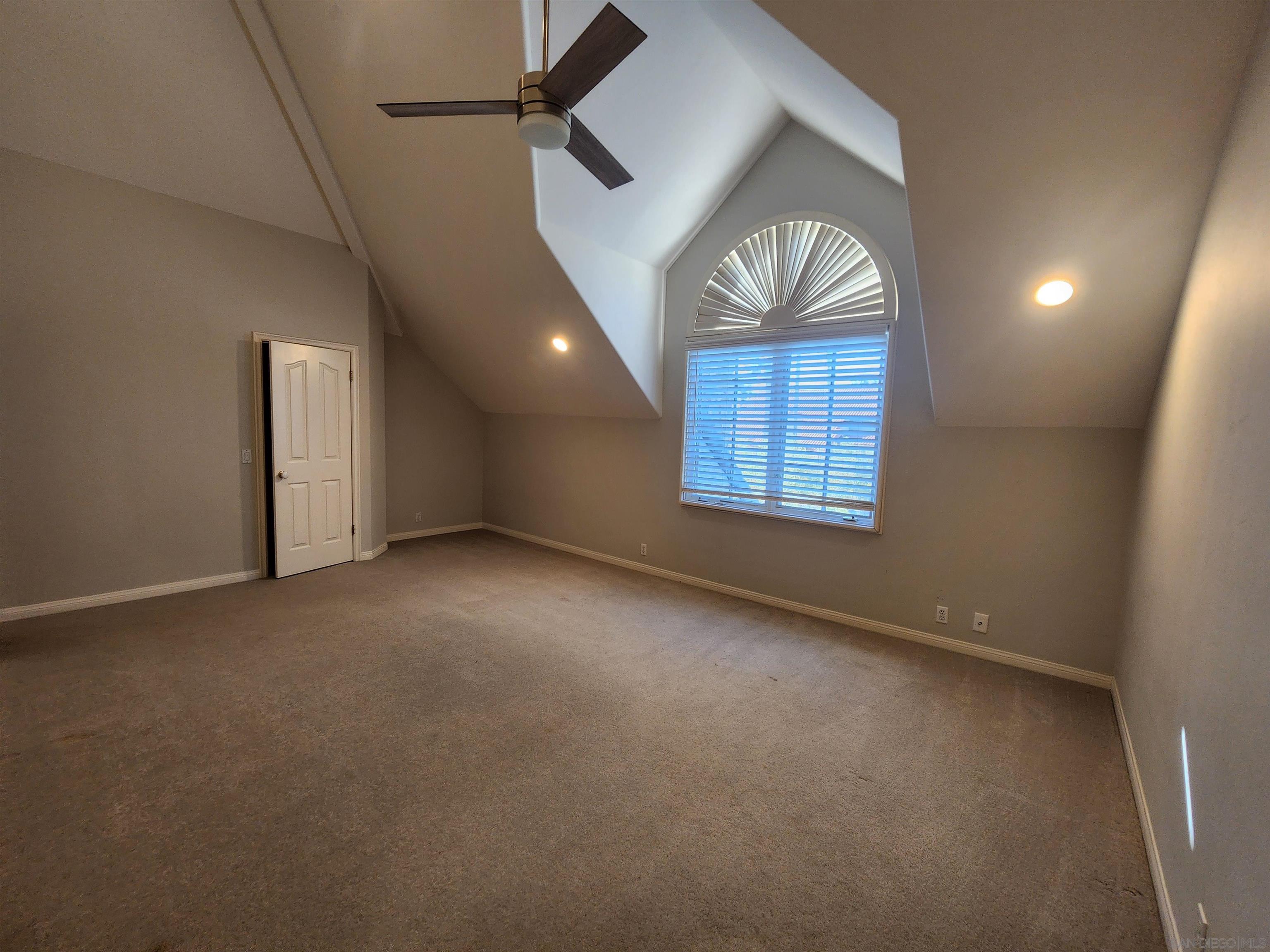 Detail Gallery Image 29 of 49 For 1402  via Mil Cumbres, Solana Beach,  CA 92075 - 6 Beds | 7/1 Baths