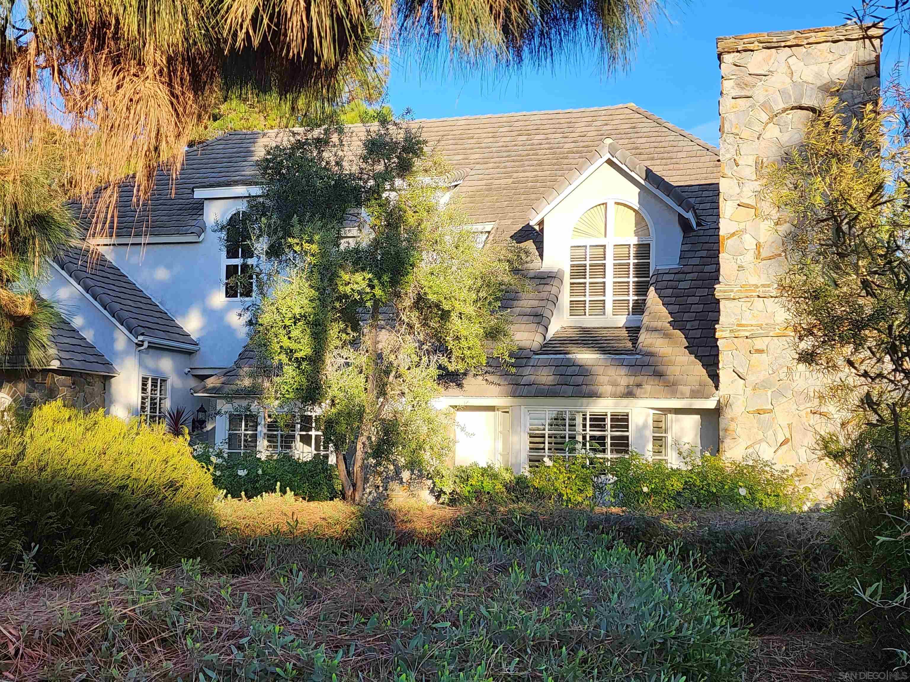 Detail Gallery Image 46 of 49 For 1402  via Mil Cumbres, Solana Beach,  CA 92075 - 6 Beds | 7/1 Baths