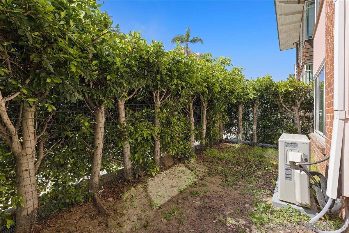 Detail Gallery Image 11 of 36 For 8040  Girard Ave  #1,  La Jolla,  CA 92037 - 2 Beds | 1 Baths