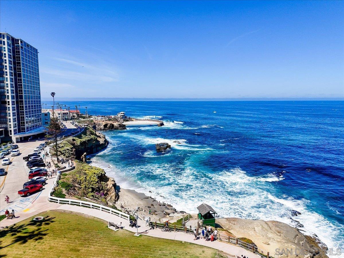 Detail Gallery Image 31 of 36 For 8040  Girard Ave  #1,  La Jolla,  CA 92037 - 2 Beds | 1 Baths