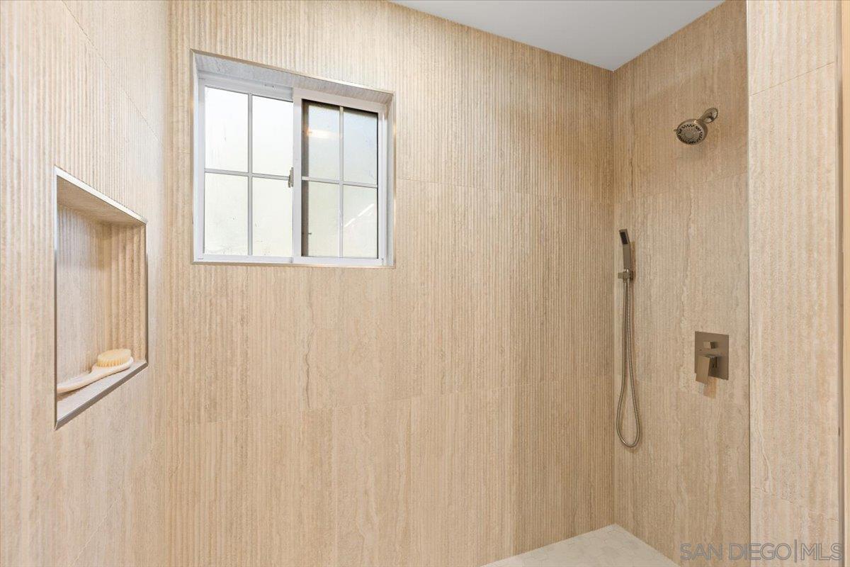 Detail Gallery Image 12 of 25 For 4833  Atlanta Dr, San Diego,  CA 92115 - 3 Beds | 2 Baths