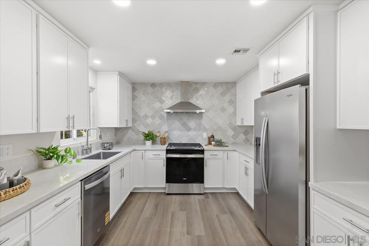 Detail Gallery Image 6 of 25 For 4833  Atlanta Dr, San Diego,  CA 92115 - 3 Beds | 2 Baths