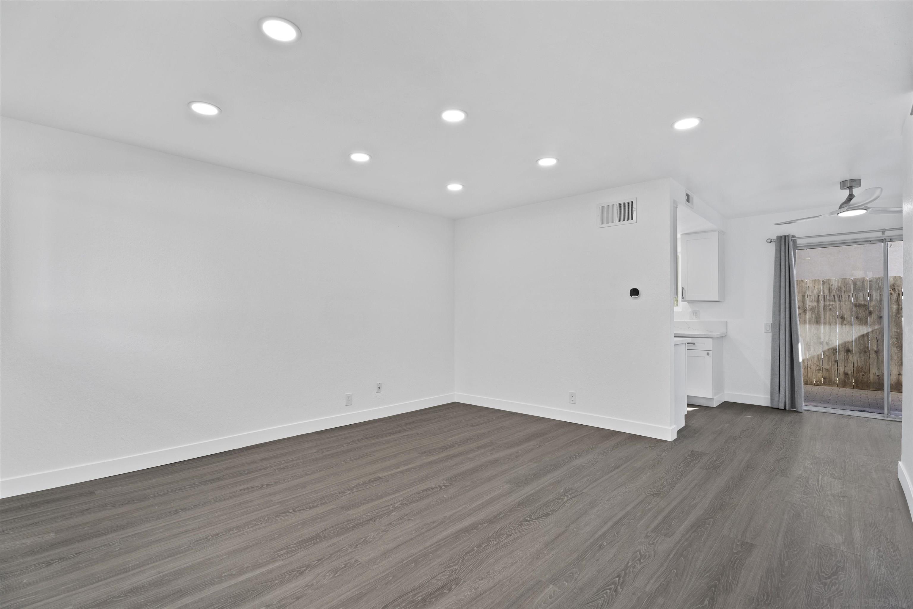 Detail Gallery Image 11 of 32 For 6765  Amherst St  #C,  San Diego,  CA 92115 - 2 Beds | 1/1 Baths