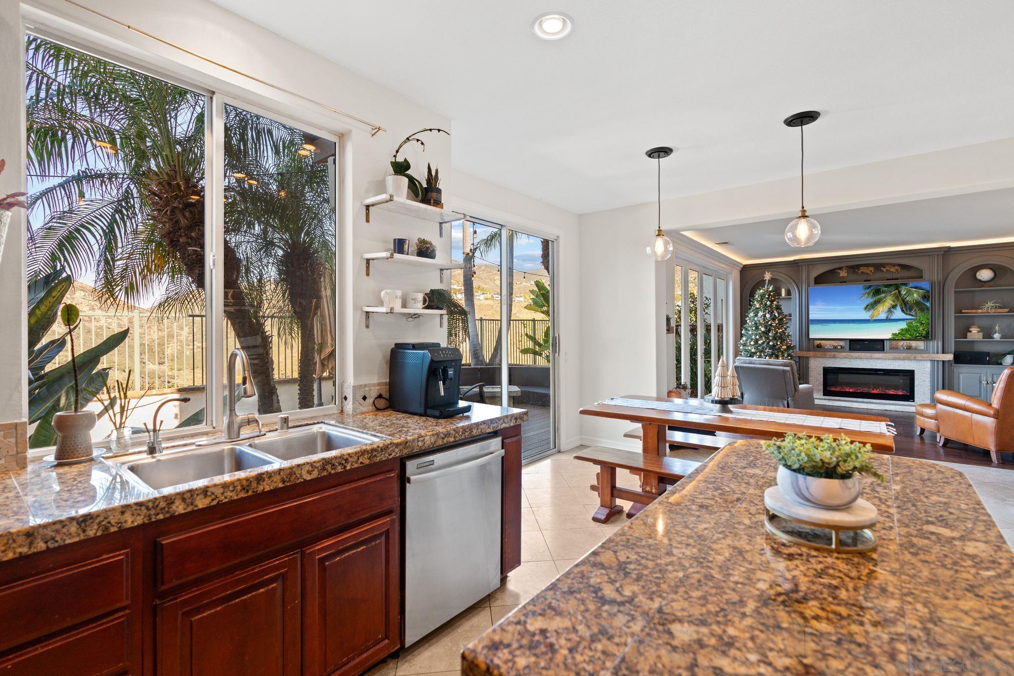 Detail Gallery Image 15 of 64 For 1664  Sagewood Way, San Marcos,  CA 92078 - 4 Beds | 3 Baths