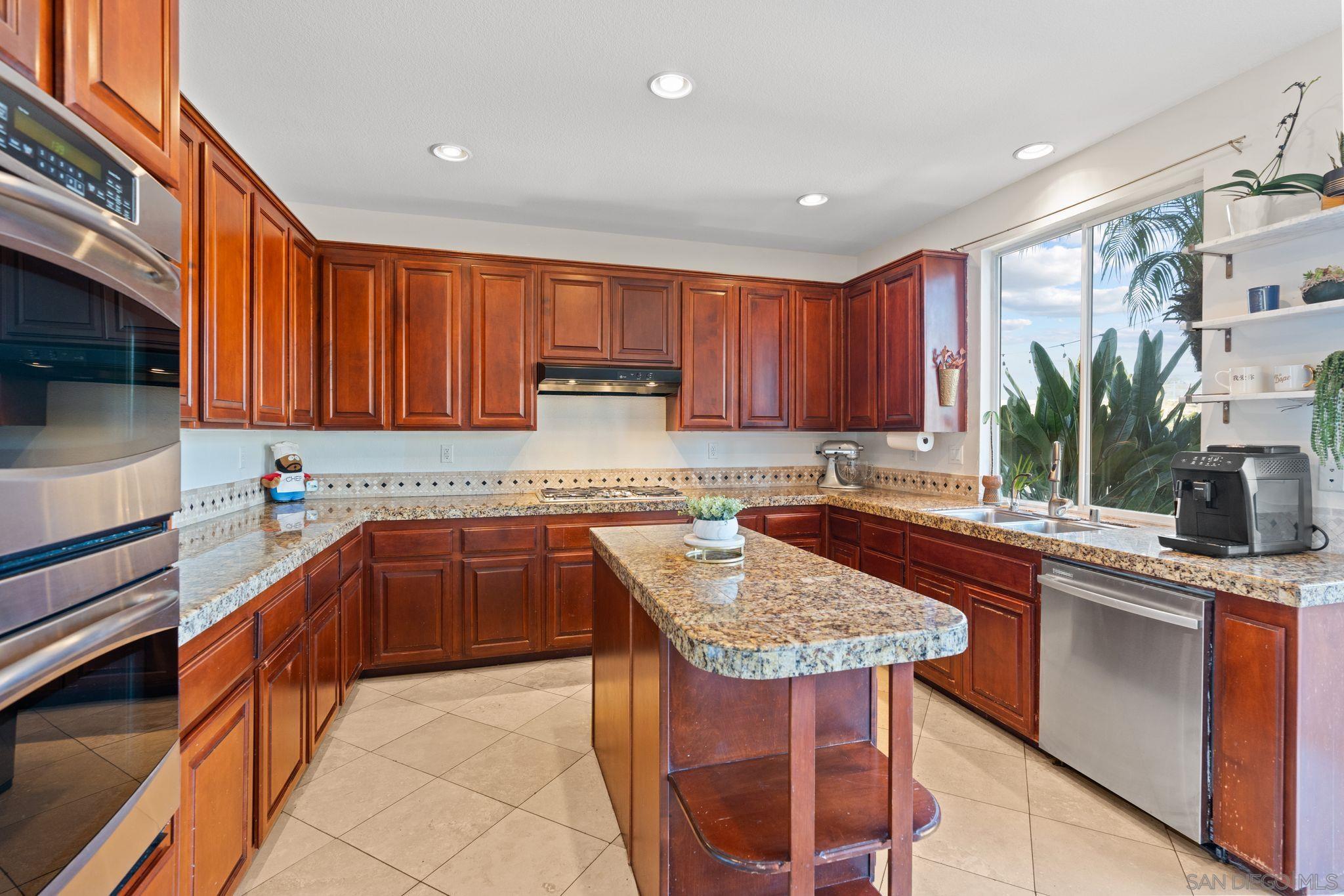 Detail Gallery Image 18 of 64 For 1664  Sagewood Way, San Marcos,  CA 92078 - 4 Beds | 3 Baths