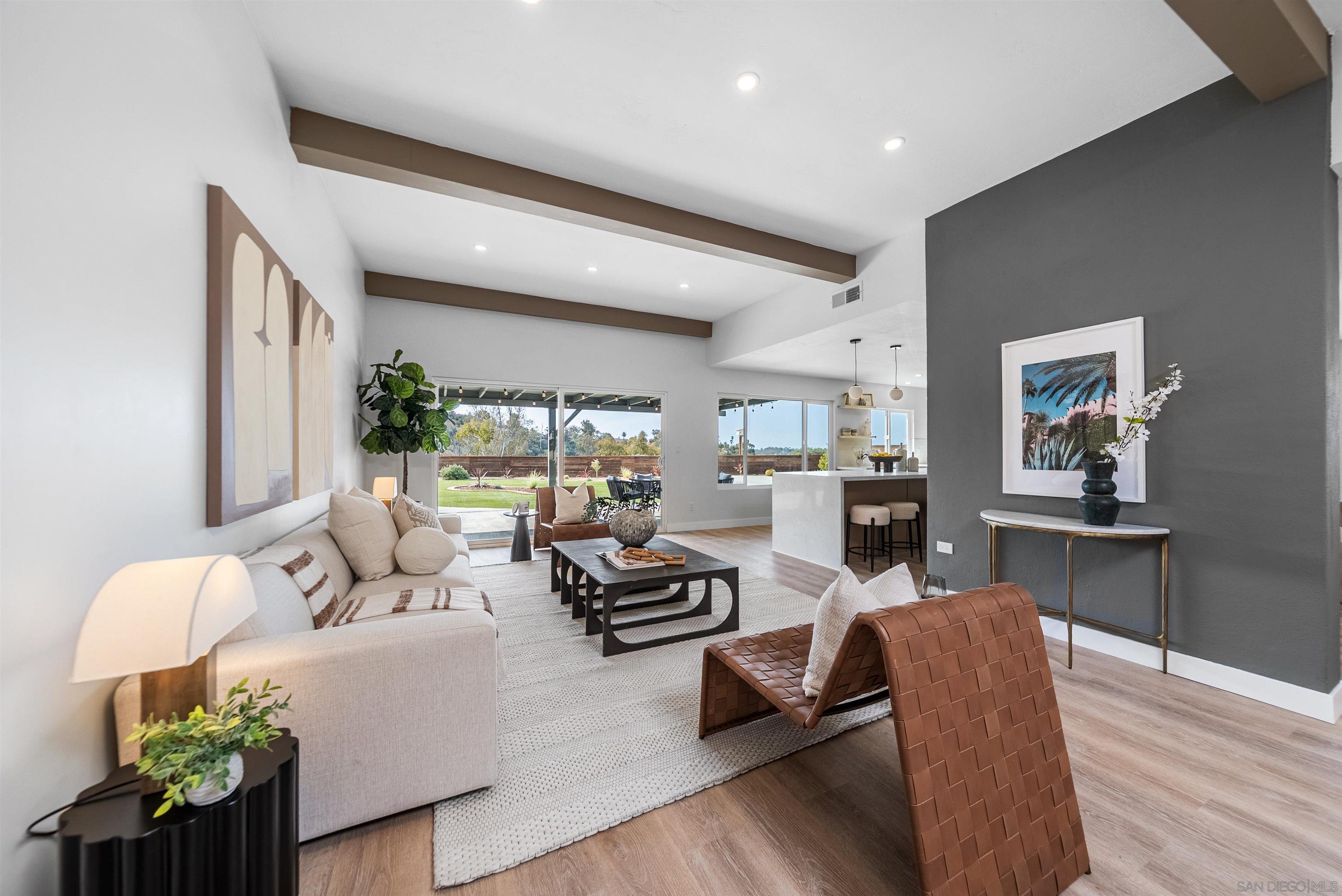 Front Image Thumbnail for SD250045296