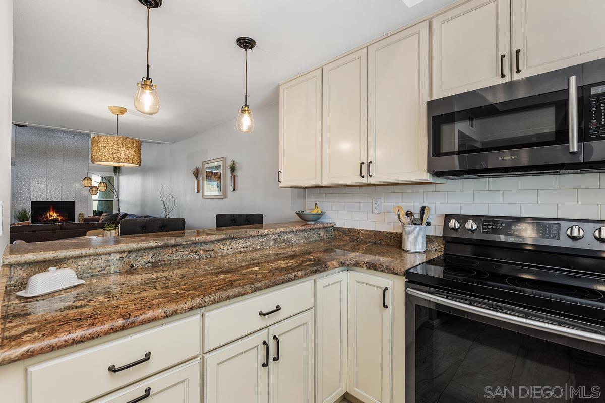 Detail Gallery Image 12 of 24 For 17930  Villamoura Dr, Poway,  CA 92064 - 3 Beds | 2 Baths