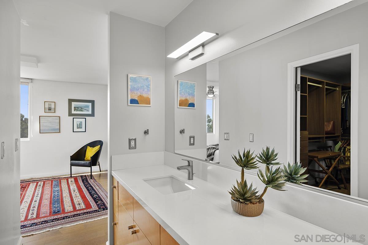 Detail Gallery Image 5 of 56 For 3634  7th Avenue  8e,  San Diego,  CA 92103 - 4 Beds | 2 Baths
