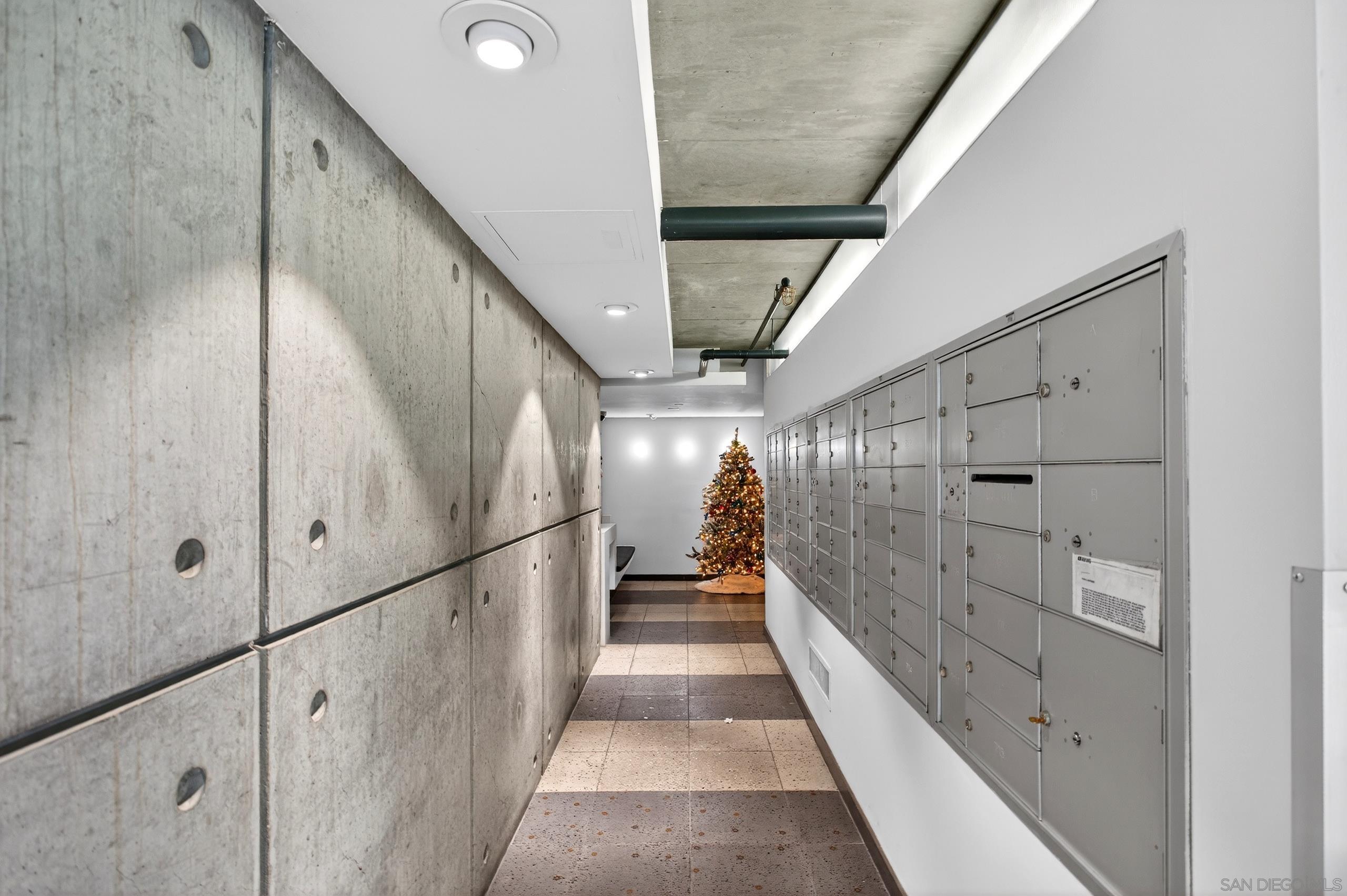 Detail Gallery Image 33 of 37 For 1025  Island  202, San Diego,  CA 92101 - 2 Beds | 2 Baths