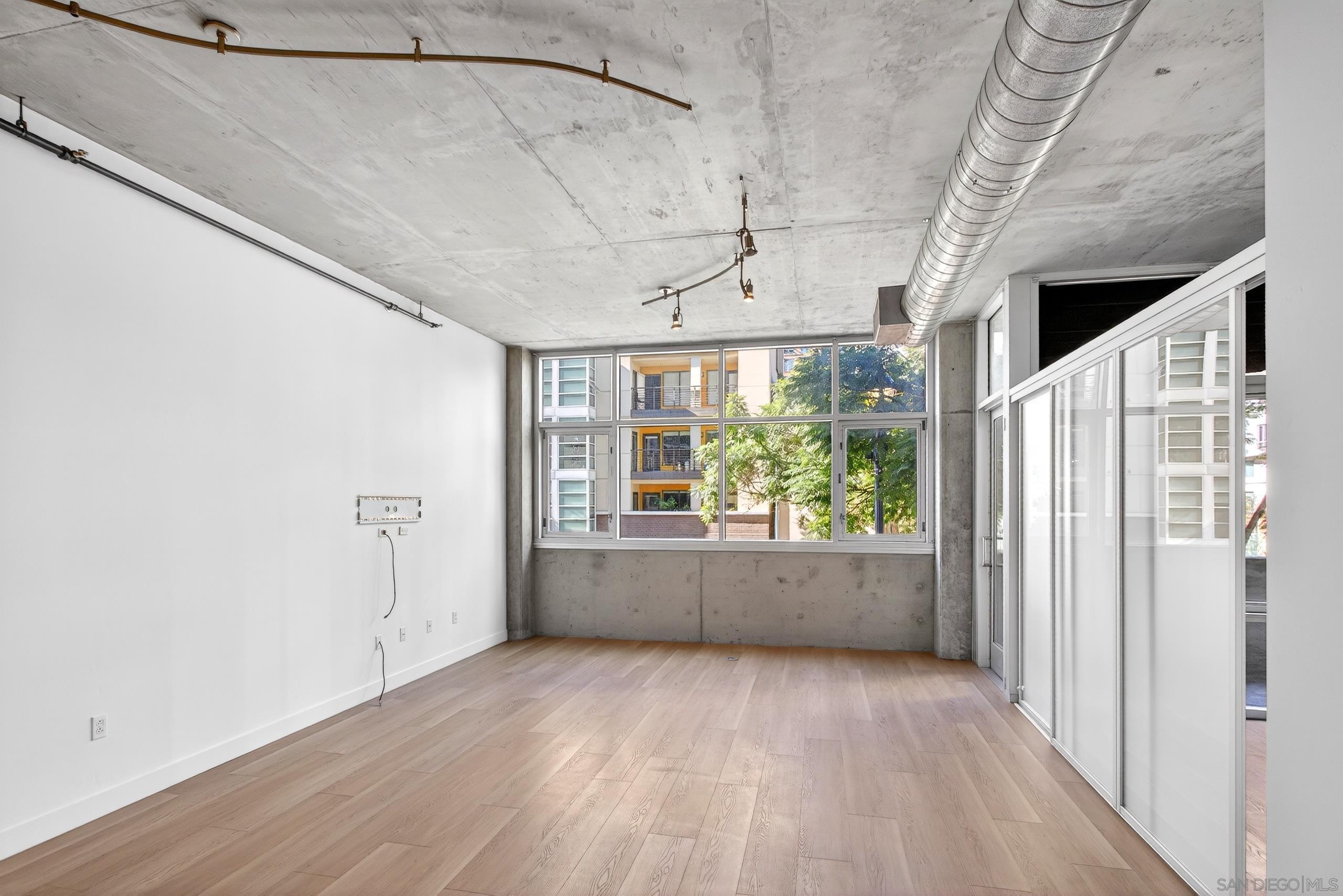 Detail Gallery Image 8 of 37 For 1025  Island  202, San Diego,  CA 92101 - 2 Beds | 2 Baths