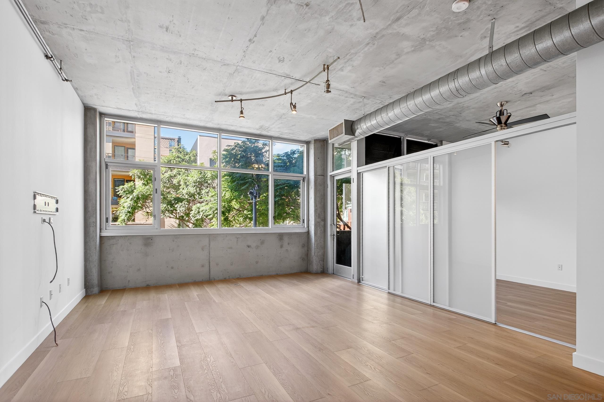 Detail Gallery Image 9 of 37 For 1025  Island  202, San Diego,  CA 92101 - 2 Beds | 2 Baths