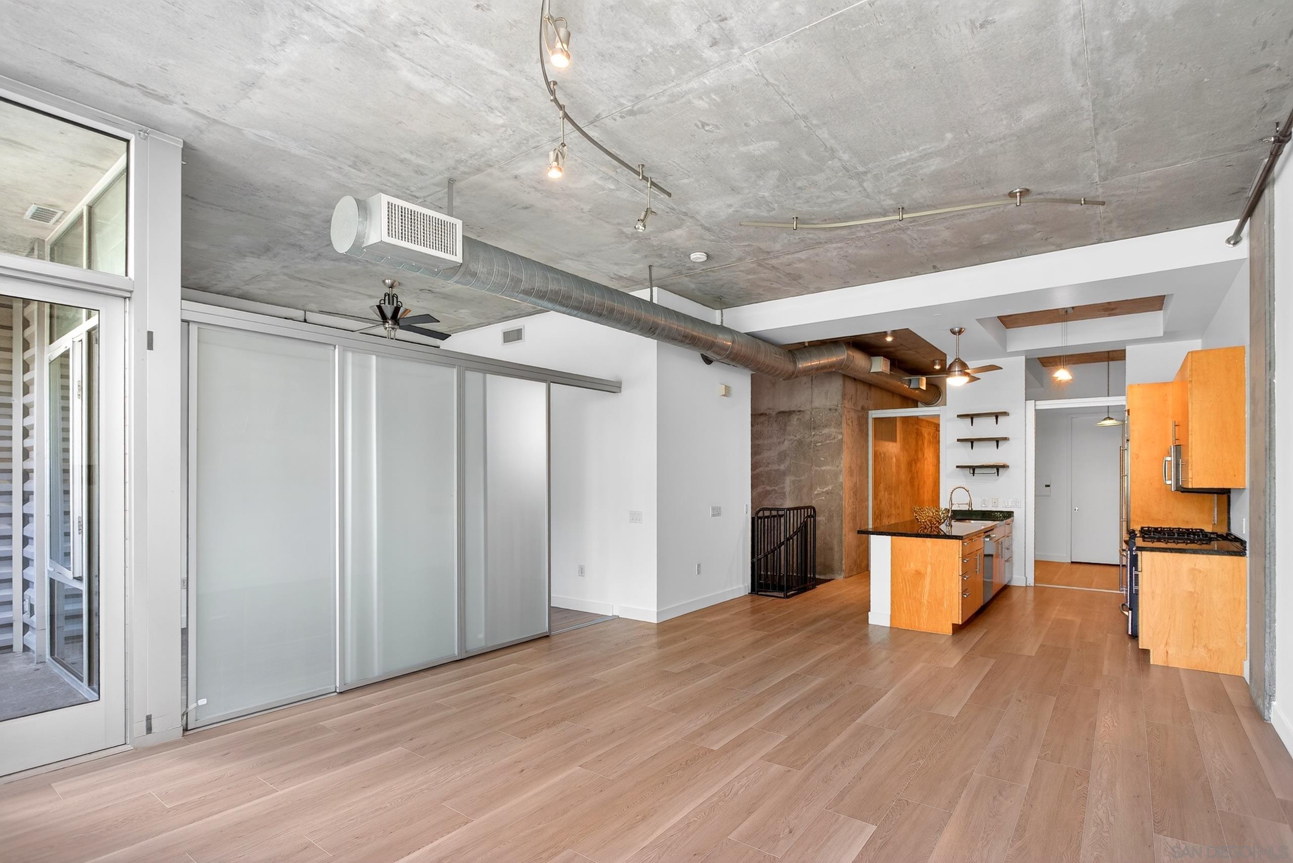 Detail Gallery Image 10 of 37 For 1025  Island  202, San Diego,  CA 92101 - 2 Beds | 2 Baths