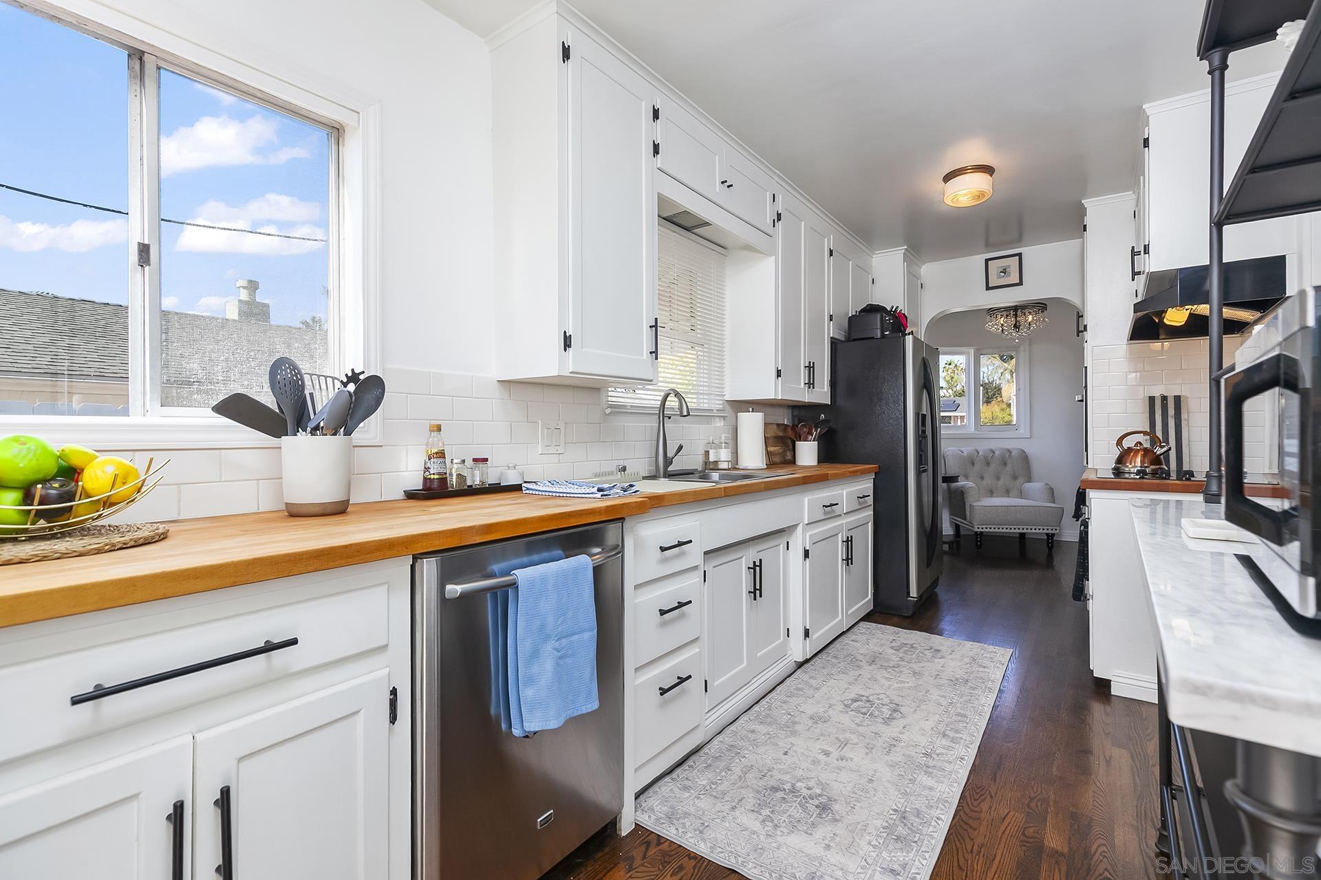 Detail Gallery Image 13 of 53 For 5629  Adelaide Ave, San Diego,  CA 92115 - 2 Beds | 2 Baths