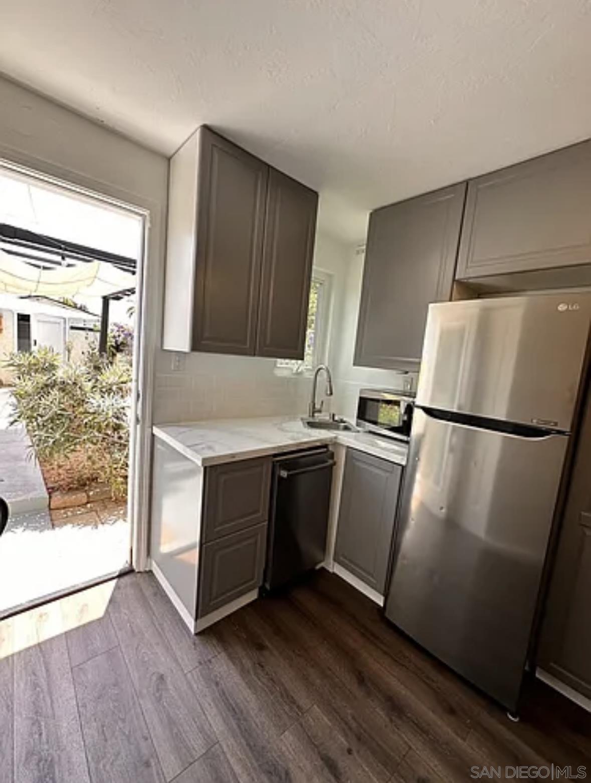 Detail Gallery Image 41 of 53 For 5629  Adelaide Ave, San Diego,  CA 92115 - 2 Beds | 2 Baths