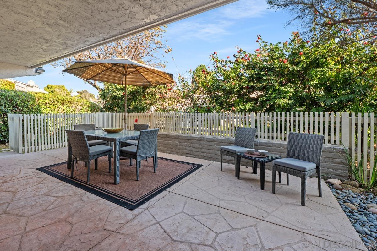 Detail Gallery Image 14 of 54 For 2047  Caminito Circulo Norte, La Jolla,  CA 92037 - 3 Beds | 2/1 Baths