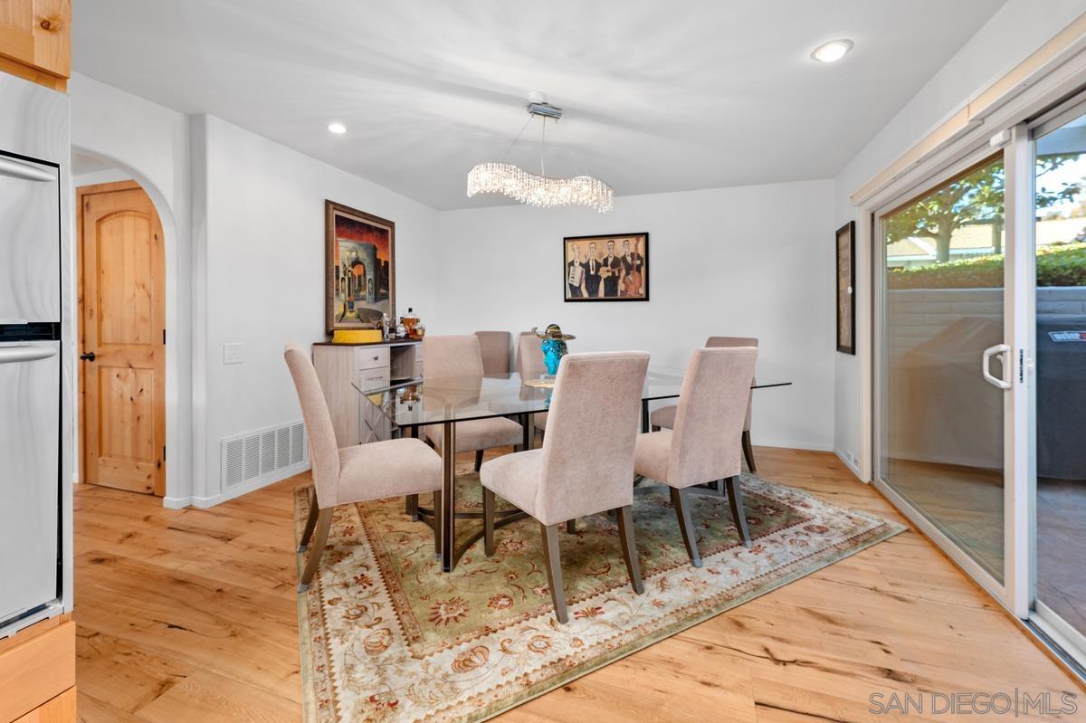 Detail Gallery Image 20 of 54 For 2047  Caminito Circulo Norte, La Jolla,  CA 92037 - 3 Beds | 2/1 Baths