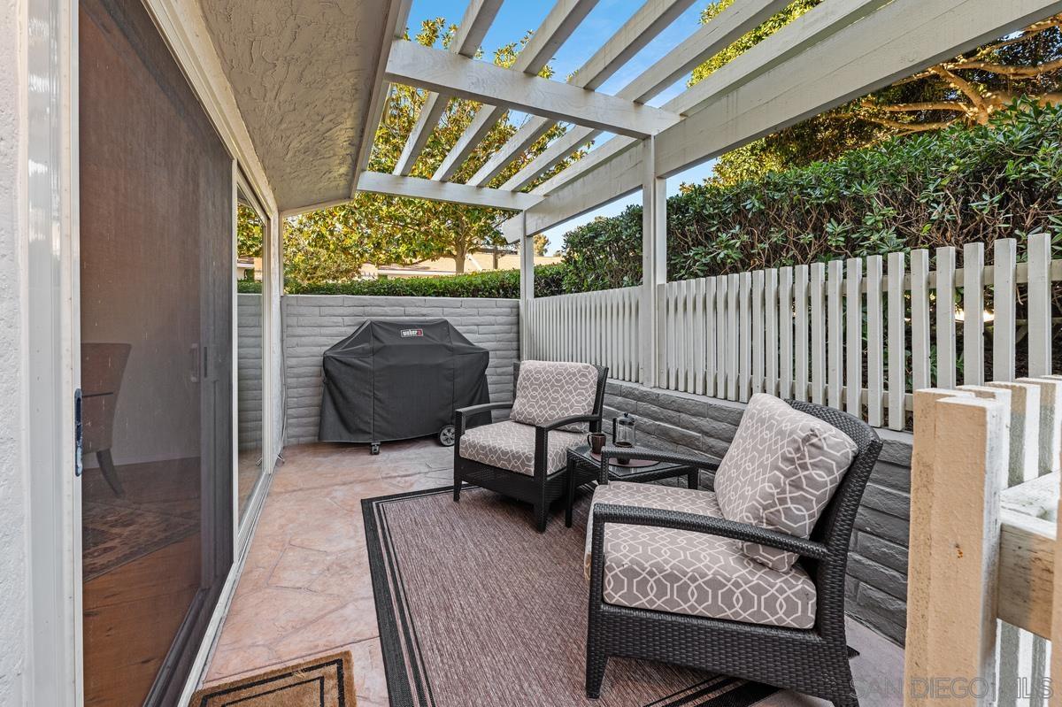 Detail Gallery Image 21 of 54 For 2047  Caminito Circulo Norte, La Jolla,  CA 92037 - 3 Beds | 2/1 Baths