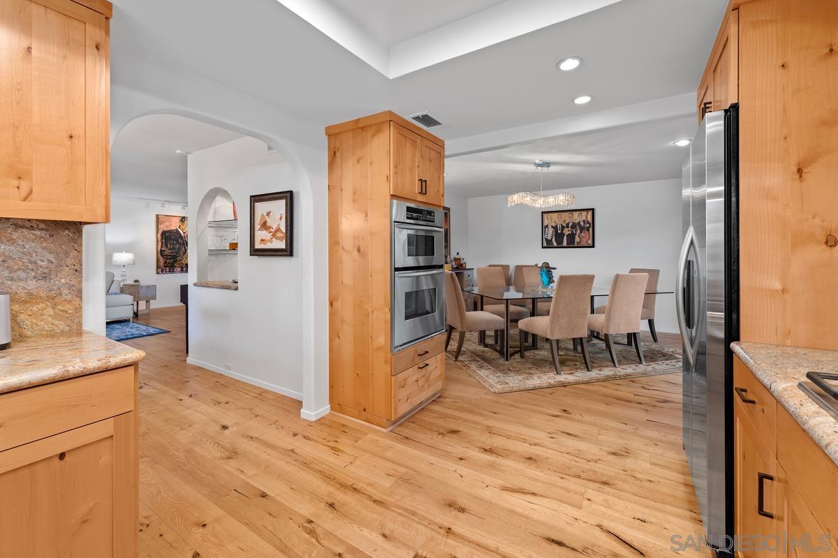 Detail Gallery Image 23 of 54 For 2047  Caminito Circulo Norte, La Jolla,  CA 92037 - 3 Beds | 2/1 Baths