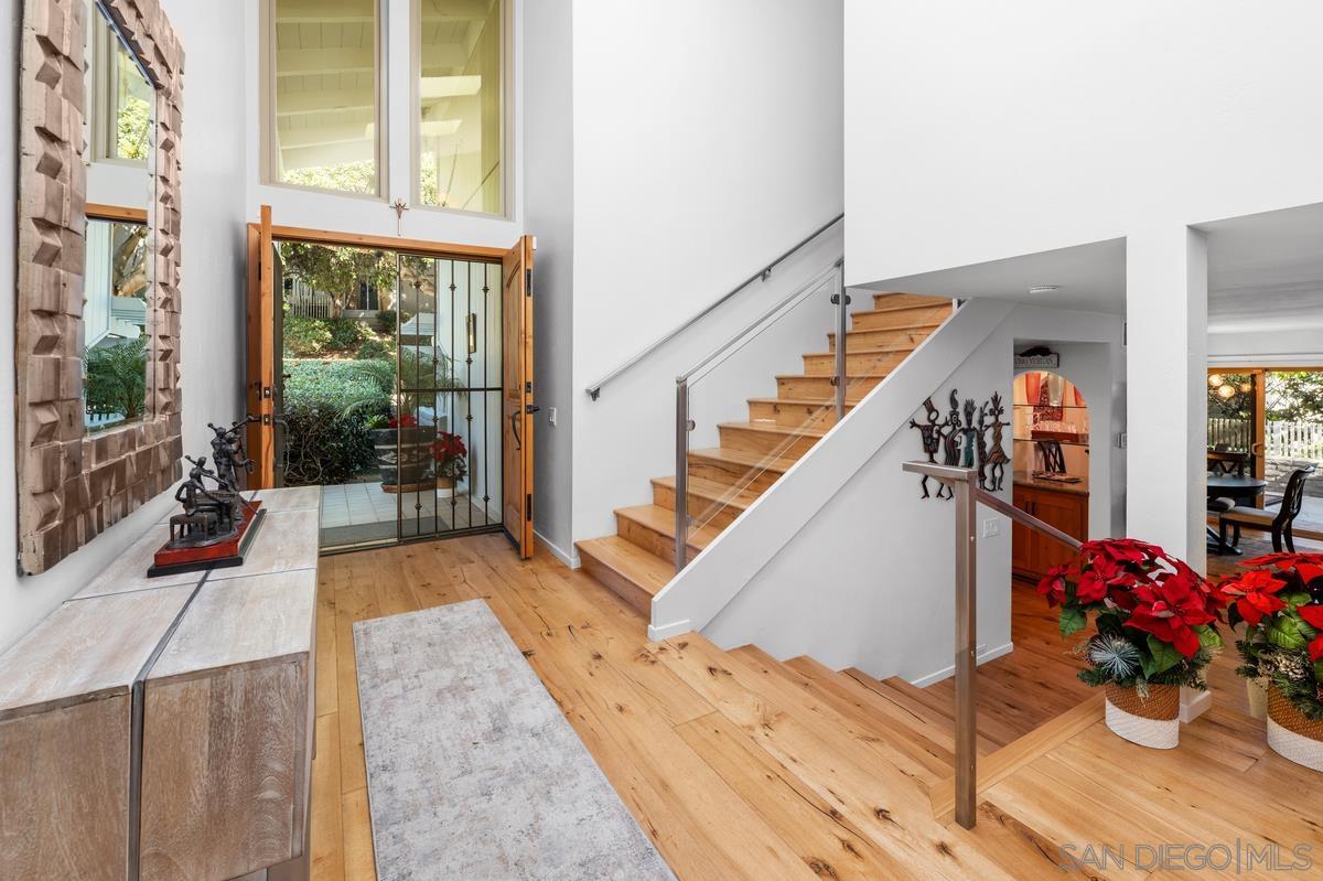 Detail Gallery Image 27 of 54 For 2047  Caminito Circulo Norte, La Jolla,  CA 92037 - 3 Beds | 2/1 Baths