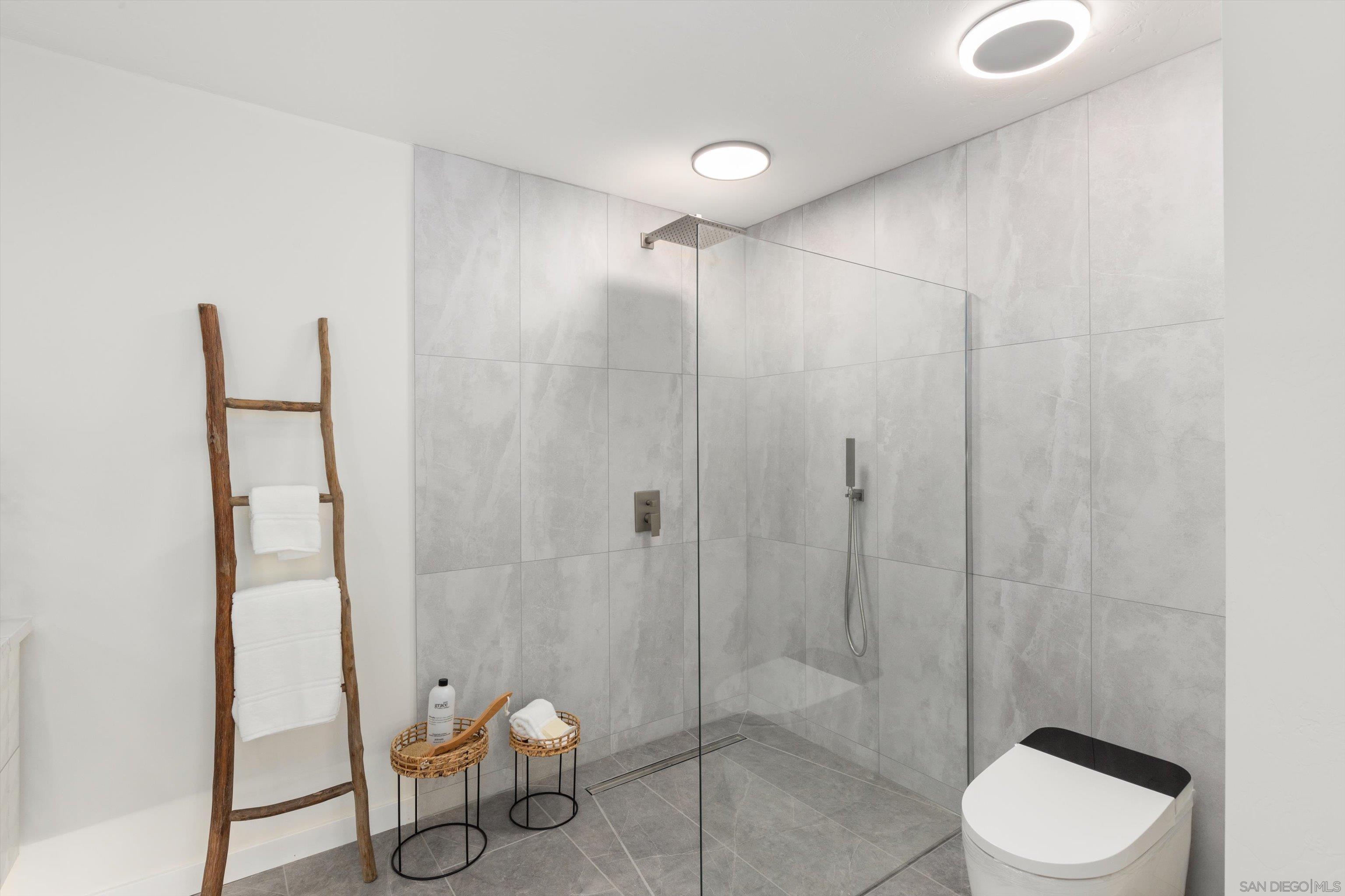 Detail Gallery Image 20 of 27 For 1048  Anza Ave., Vista,  CA 92084 - 3 Beds | 2 Baths