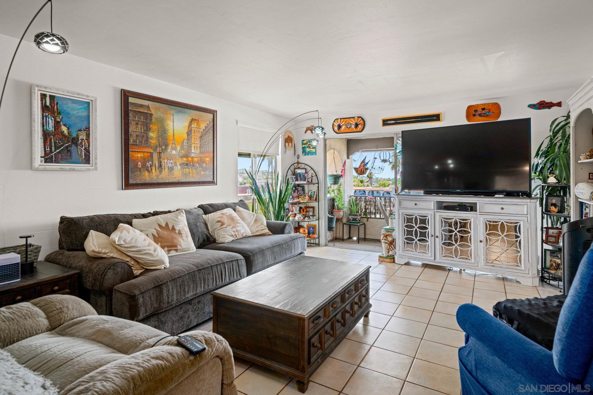 Detail Gallery Image 17 of 32 For 2540  Clairemont Dr  #307,  San Diego,  CA 92117 - 2 Beds | 2 Baths