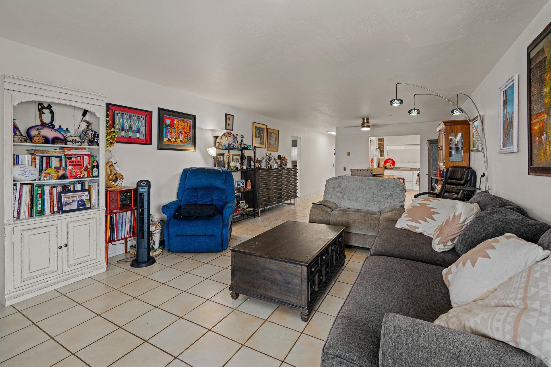 Detail Gallery Image 18 of 32 For 2540  Clairemont Dr  #307,  San Diego,  CA 92117 - 2 Beds | 2 Baths