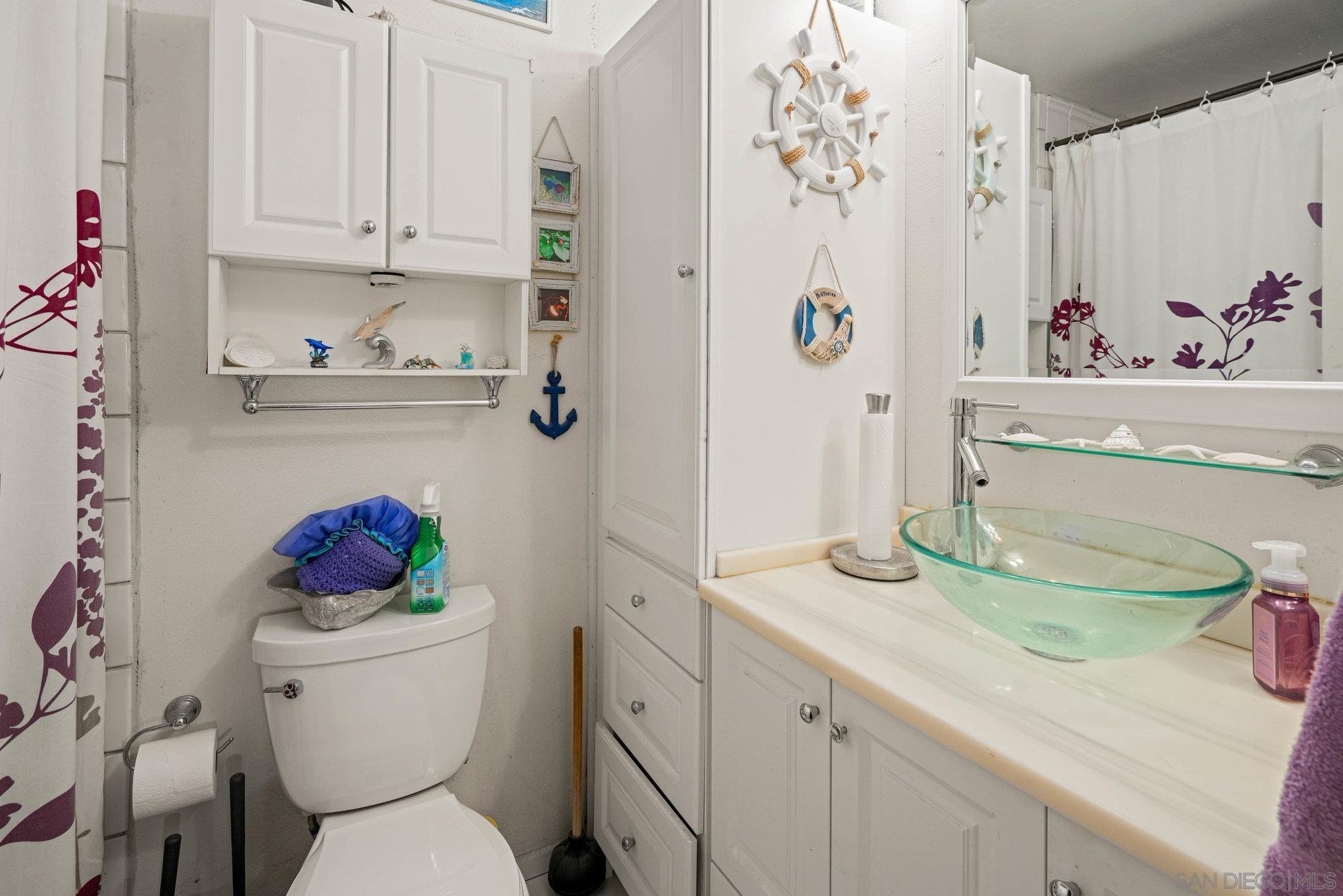 Detail Gallery Image 26 of 32 For 2540  Clairemont Dr  #307,  San Diego,  CA 92117 - 2 Beds | 2 Baths