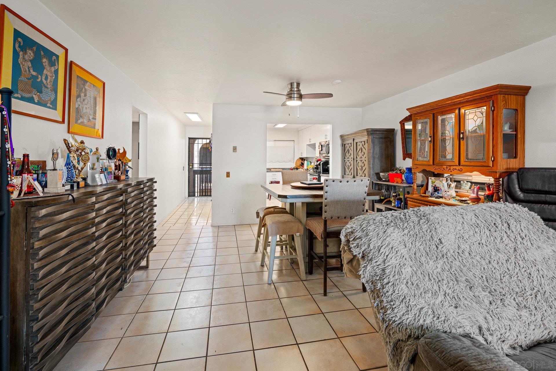 Detail Gallery Image 27 of 32 For 2540  Clairemont Dr  #307,  San Diego,  CA 92117 - 2 Beds | 2 Baths