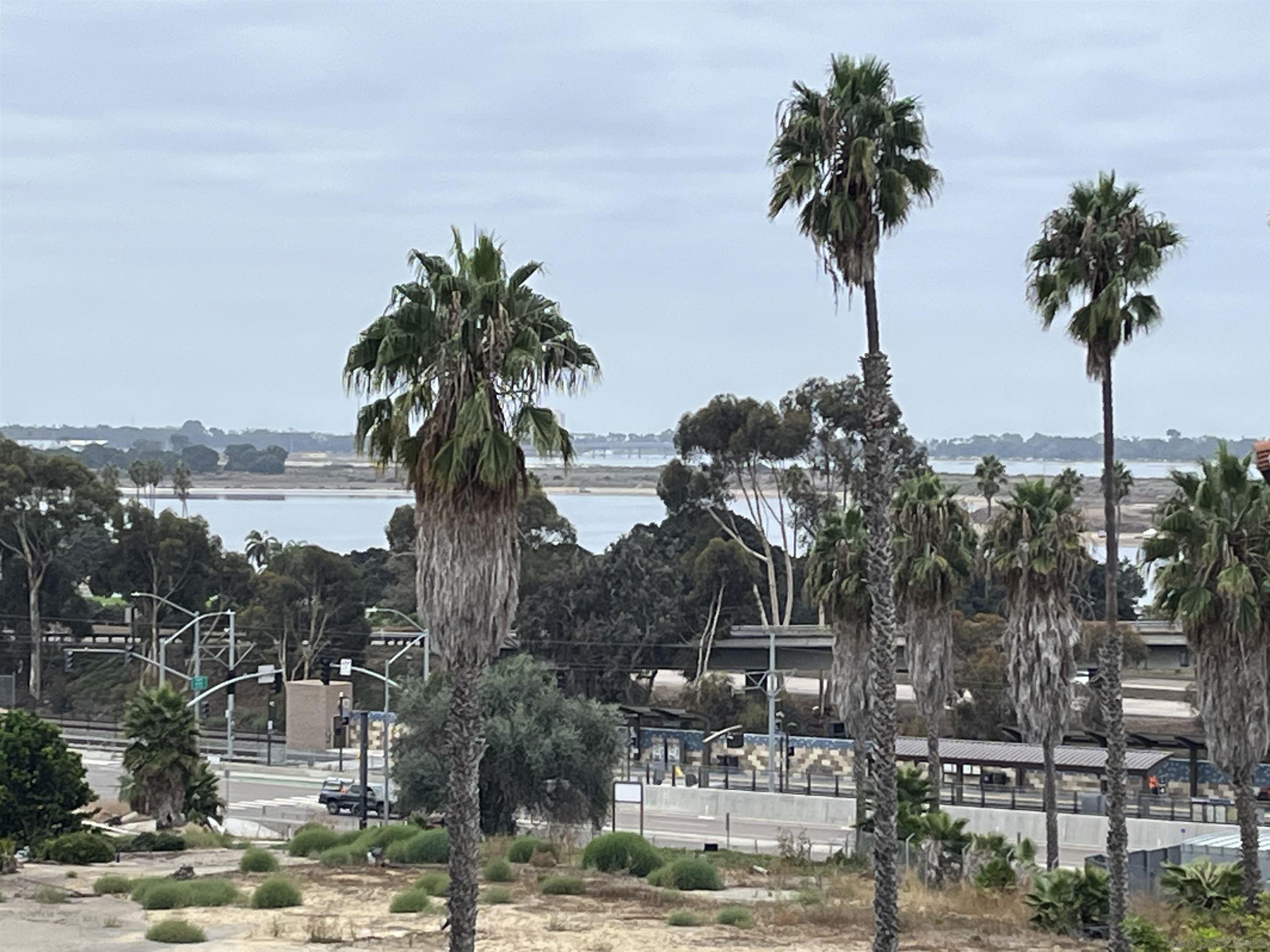 Detail Gallery Image 6 of 32 For 2540  Clairemont Dr  #307,  San Diego,  CA 92117 - 2 Beds | 2 Baths