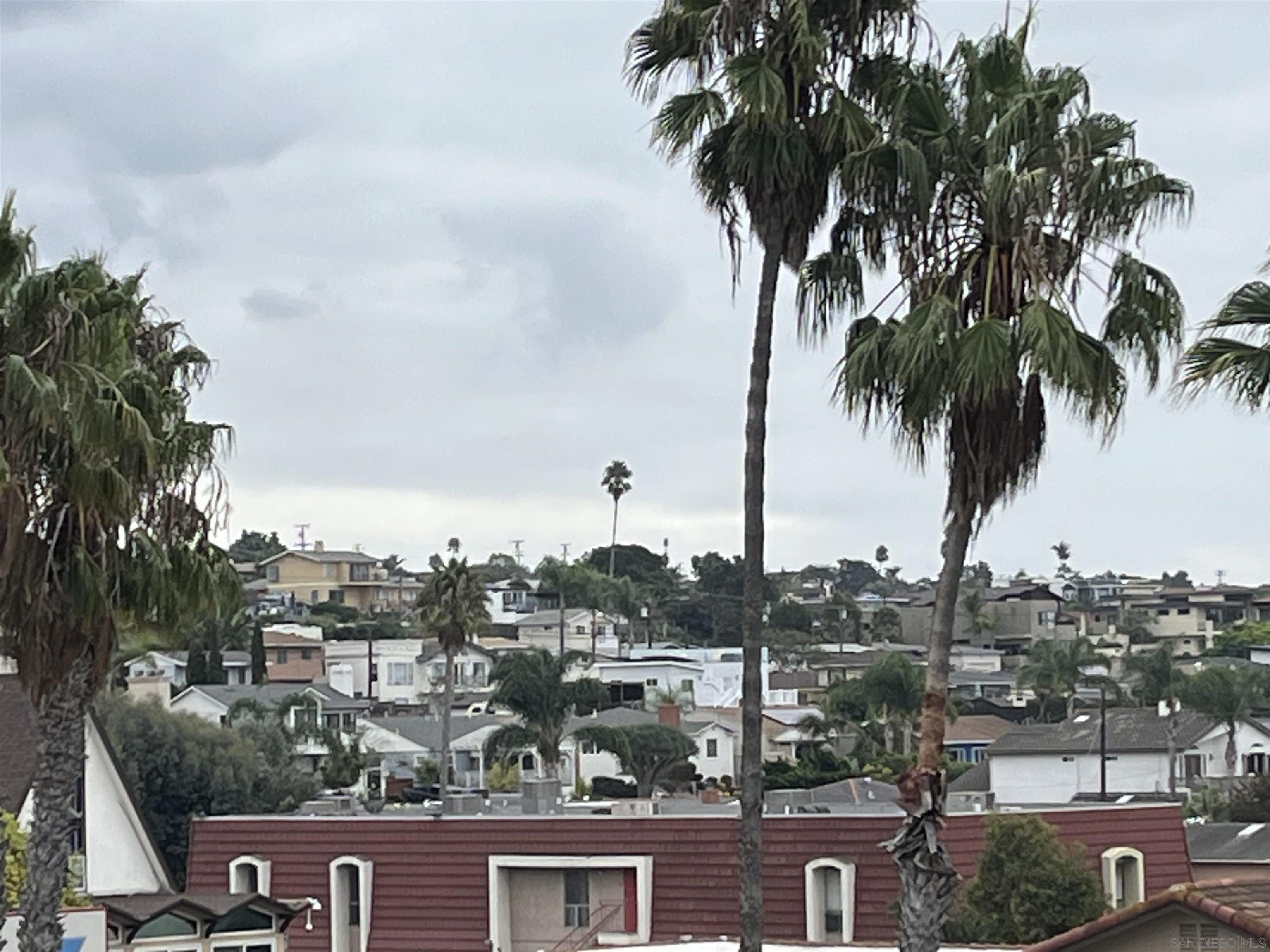 Detail Gallery Image 7 of 32 For 2540  Clairemont Dr  #307,  San Diego,  CA 92117 - 2 Beds | 2 Baths