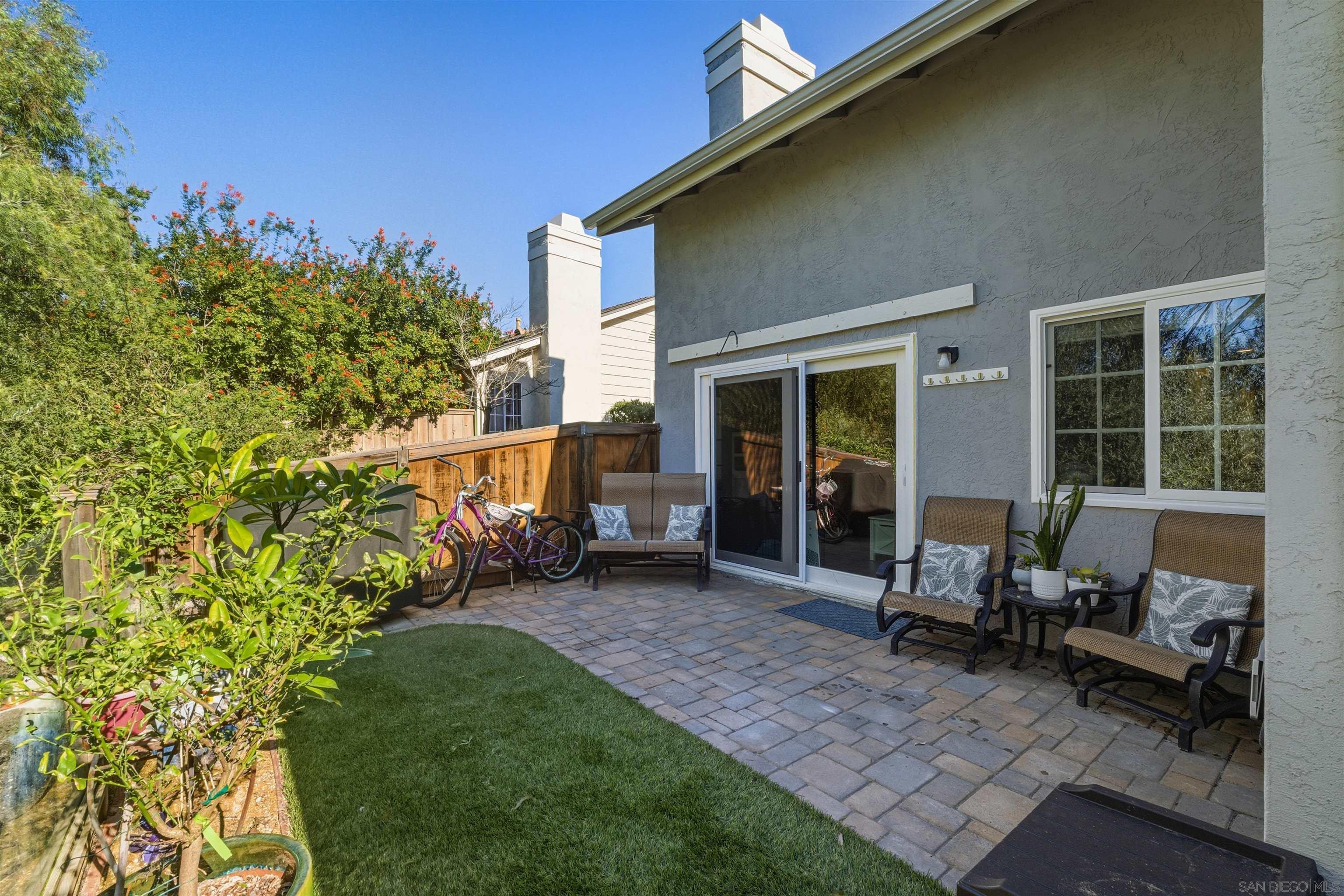 Detail Gallery Image 14 of 30 For 2835  Hillsboro Ct, Carlsbad,  CA 92010 - 3 Beds | 2 Baths