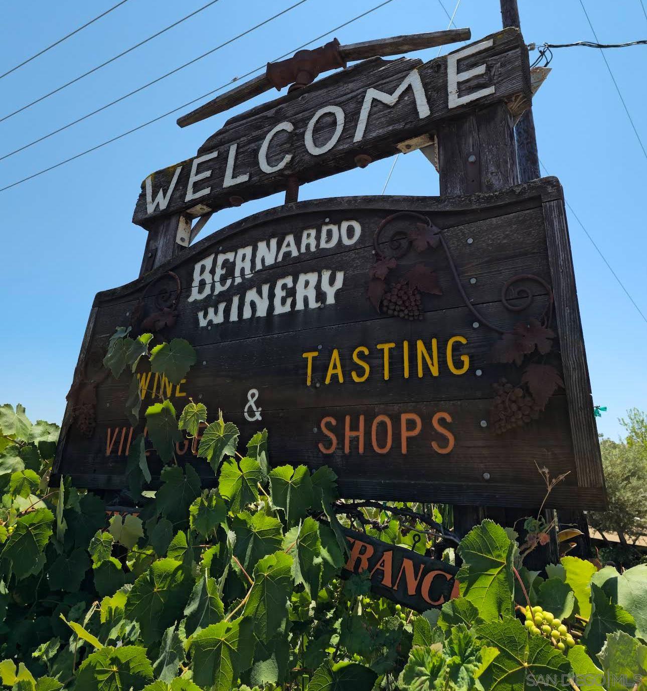 Detail Gallery Image 18 of 22 For 12540  Lomica Dr., San Diego,  CA 92128 - 3 Beds | 2 Baths