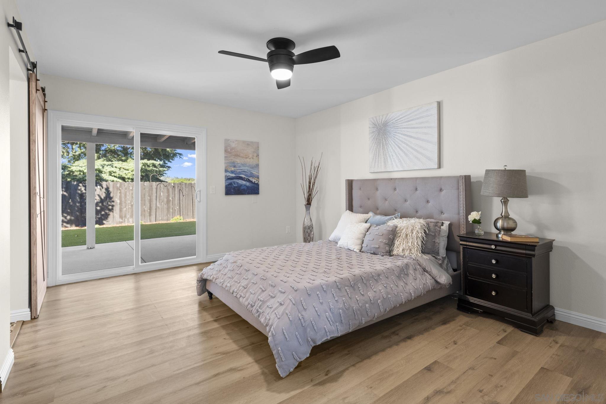 Detail Gallery Image 6 of 22 For 12540  Lomica Dr., San Diego,  CA 92128 - 3 Beds | 2 Baths