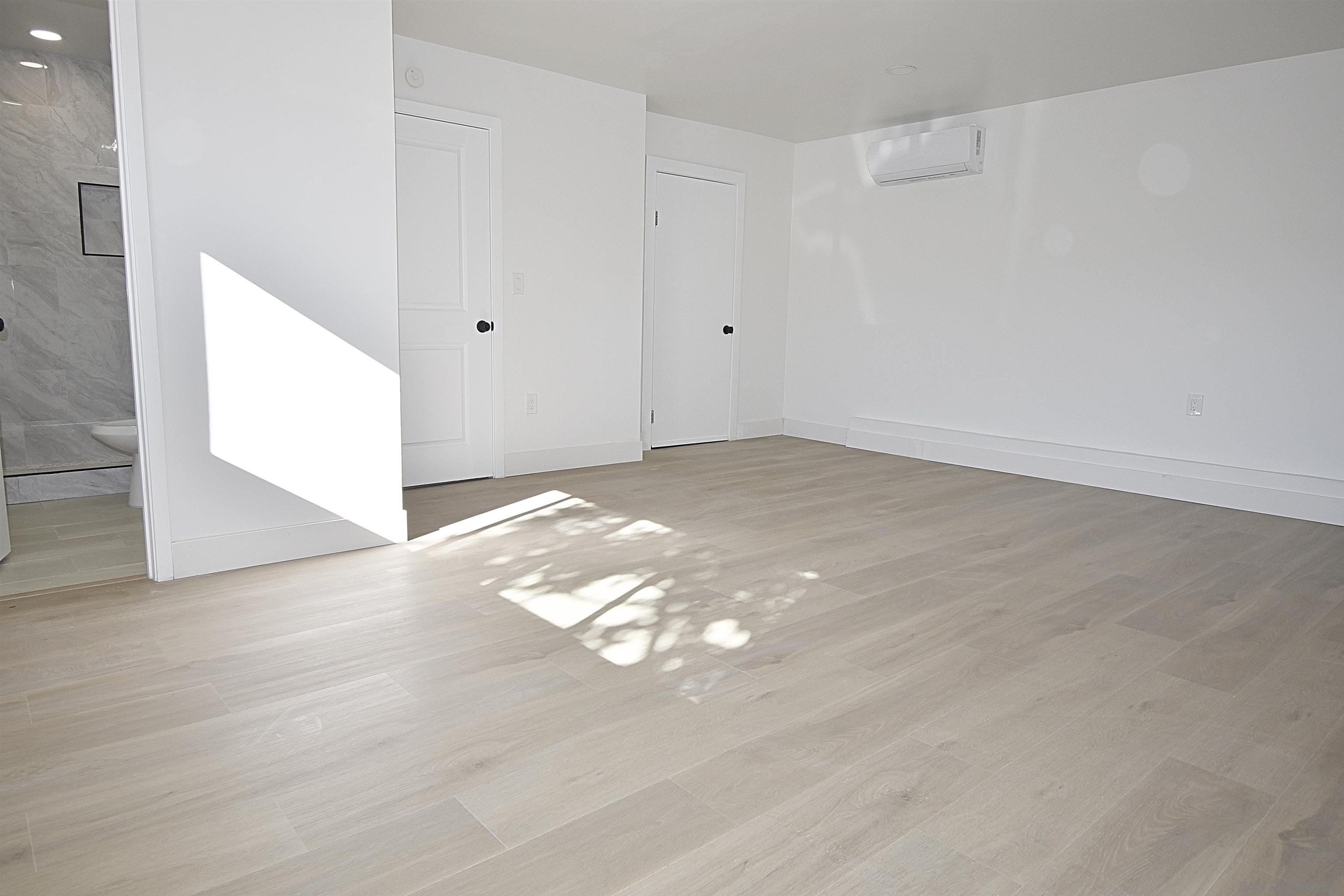 Detail Gallery Image 13 of 44 For 4646  Coconino Way, San Diego,  CA 92117 - 4 Beds | 3 Baths