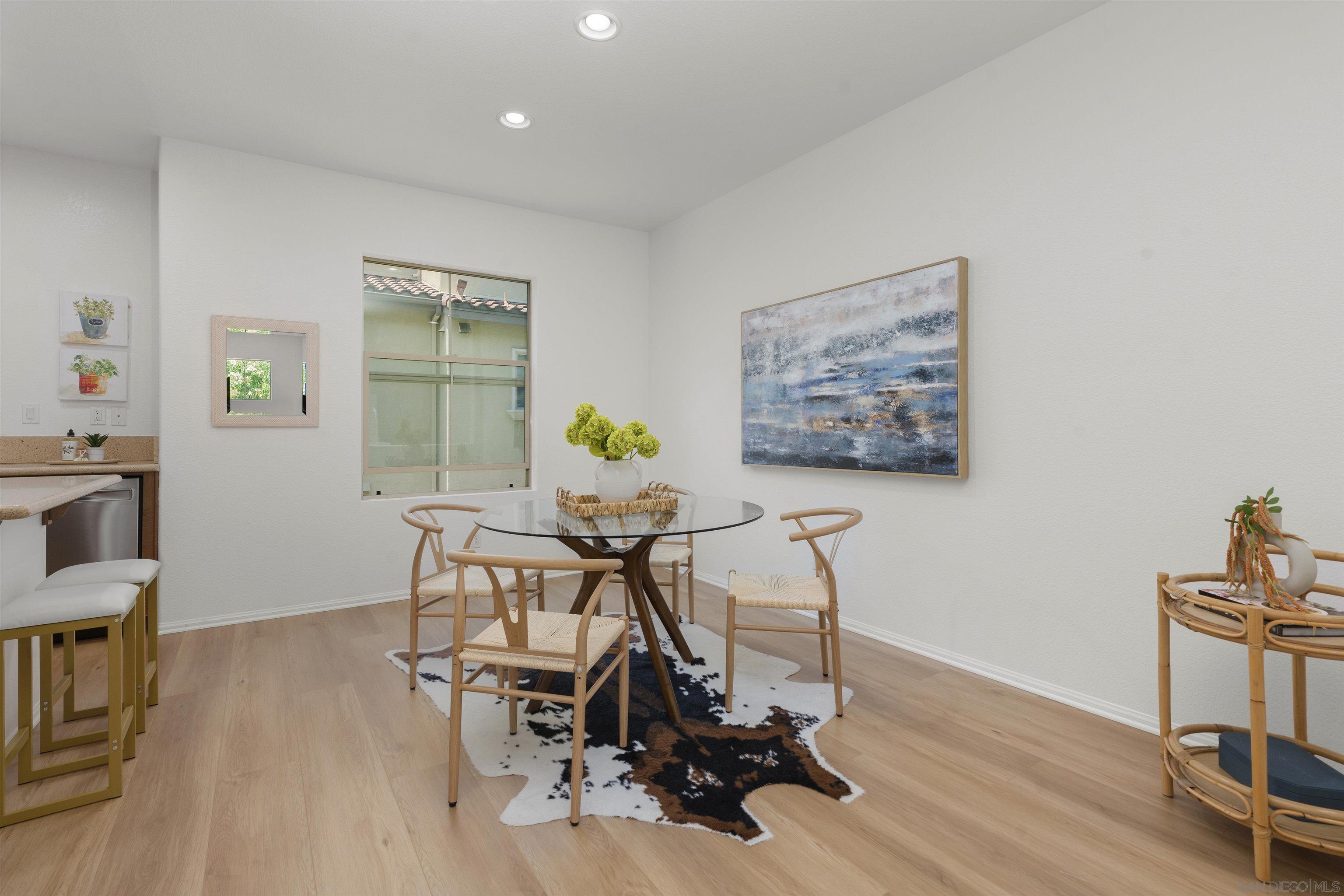 Detail Gallery Image 12 of 57 For 2517  Escala Circle, San Diego,  CA 92108 - 3 Beds | 2/1 Baths