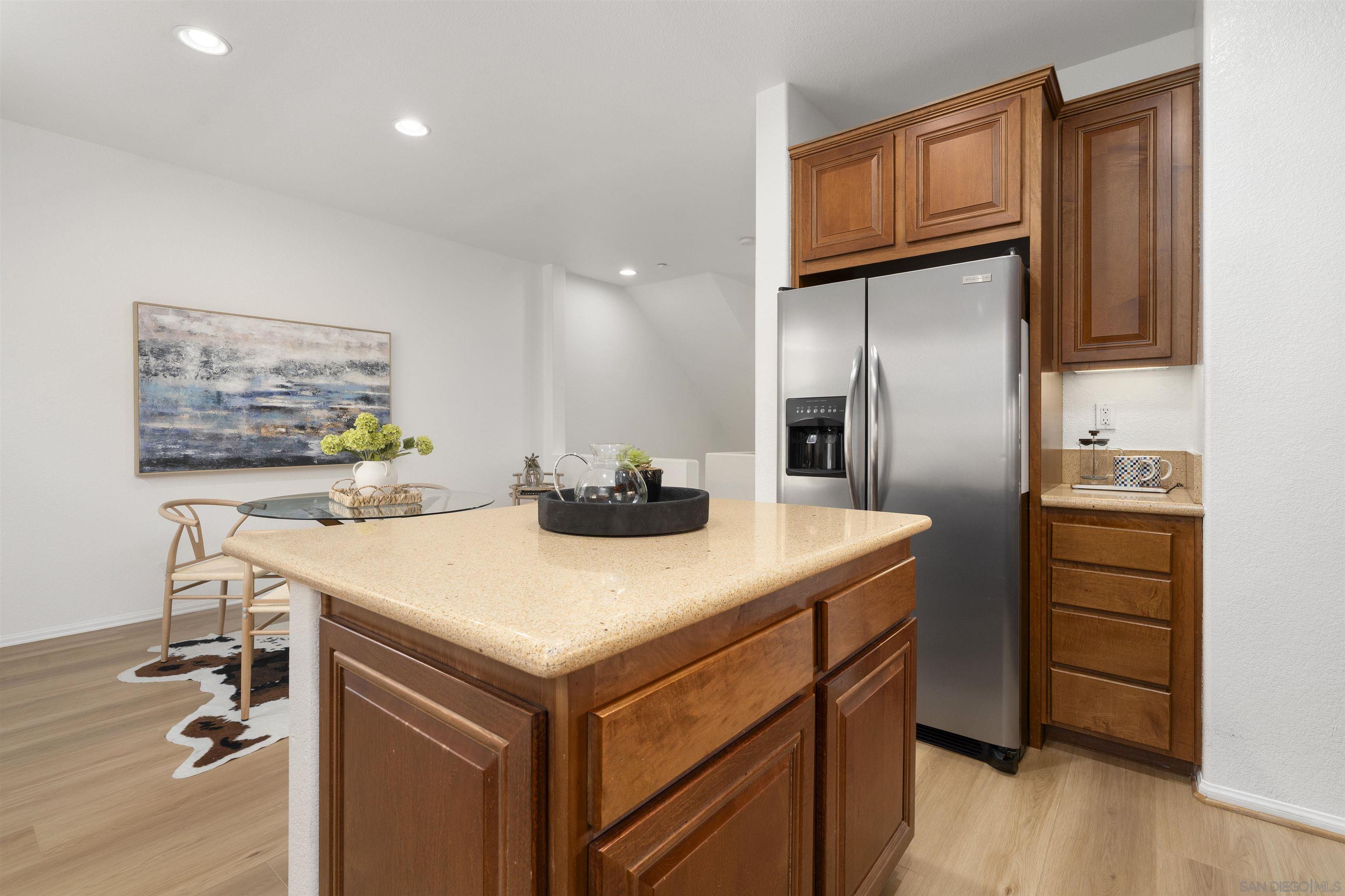 Detail Gallery Image 24 of 57 For 2517  Escala Circle, San Diego,  CA 92108 - 3 Beds | 2/1 Baths