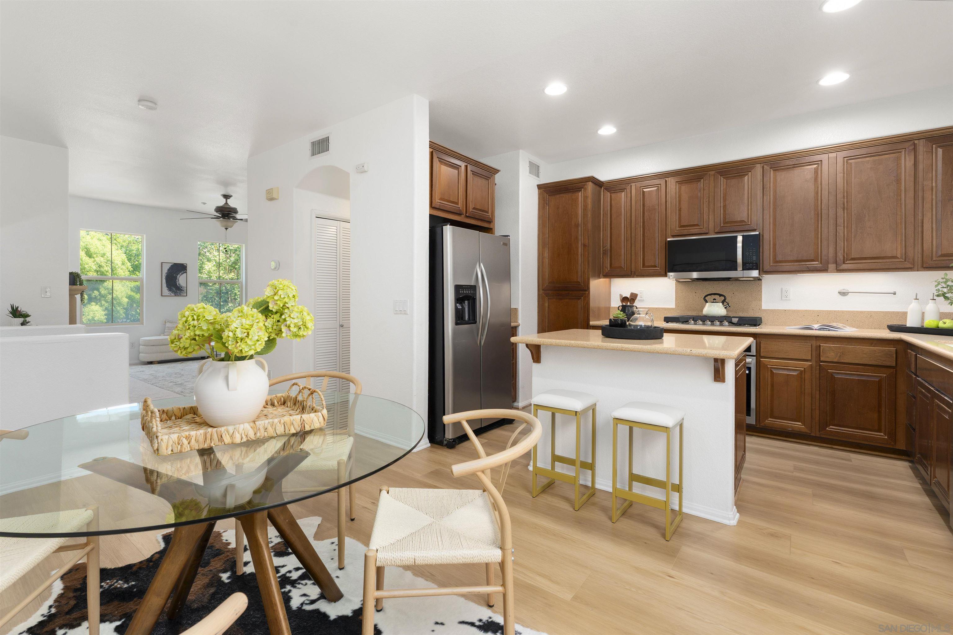 Detail Gallery Image 25 of 57 For 2517  Escala Circle, San Diego,  CA 92108 - 3 Beds | 2/1 Baths