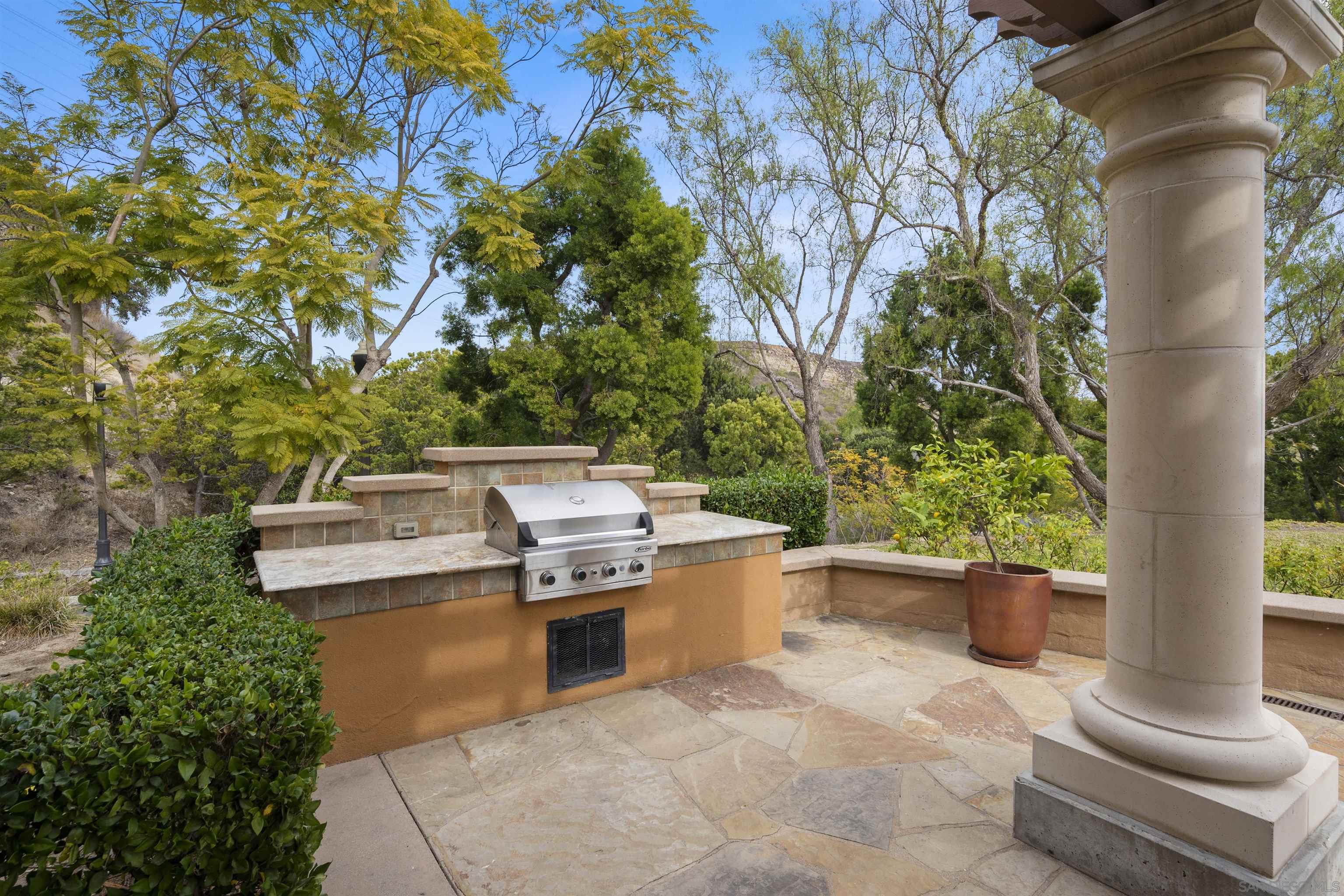 Detail Gallery Image 46 of 57 For 2517  Escala Circle, San Diego,  CA 92108 - 3 Beds | 2/1 Baths