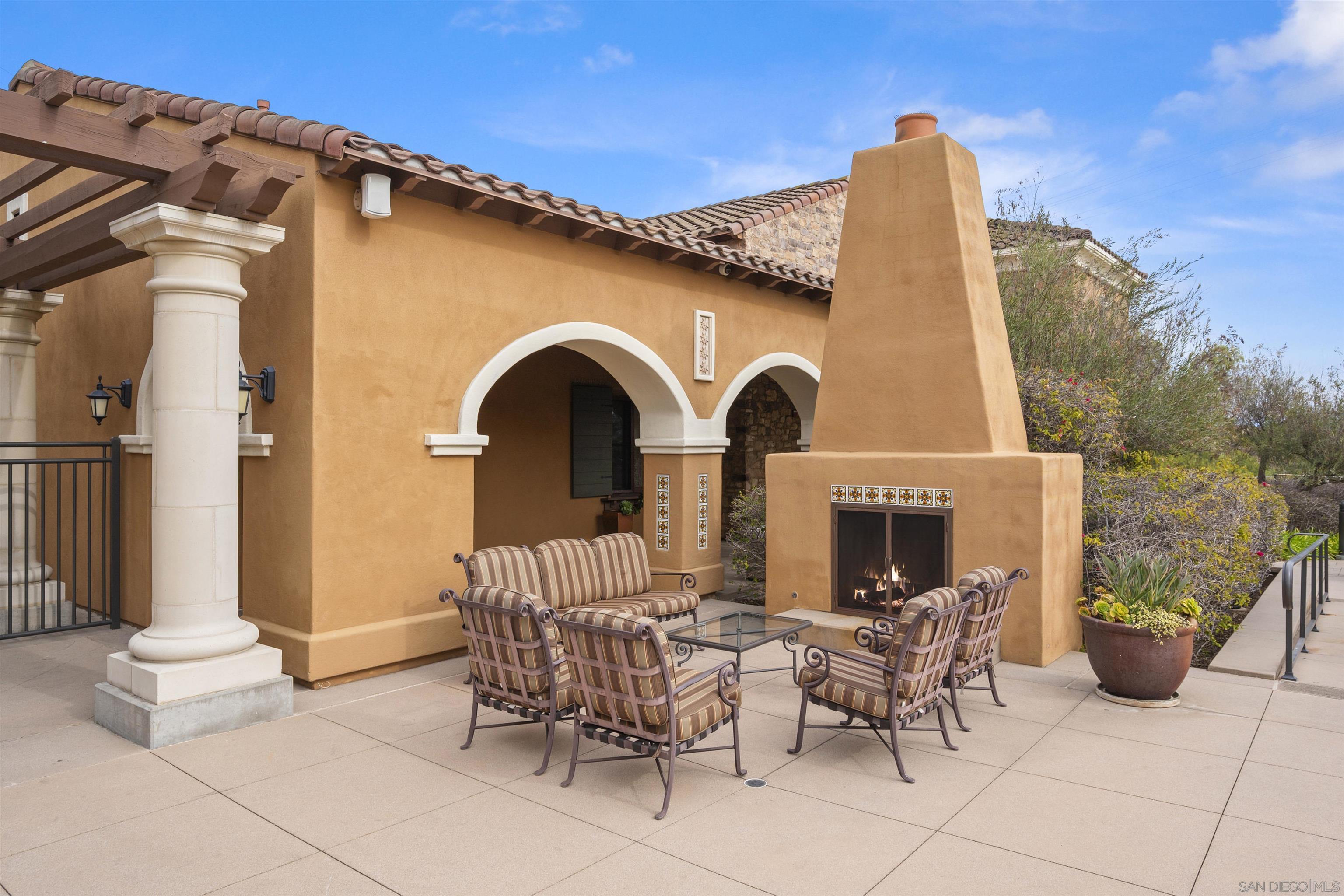 Detail Gallery Image 48 of 57 For 2517  Escala Circle, San Diego,  CA 92108 - 3 Beds | 2/1 Baths